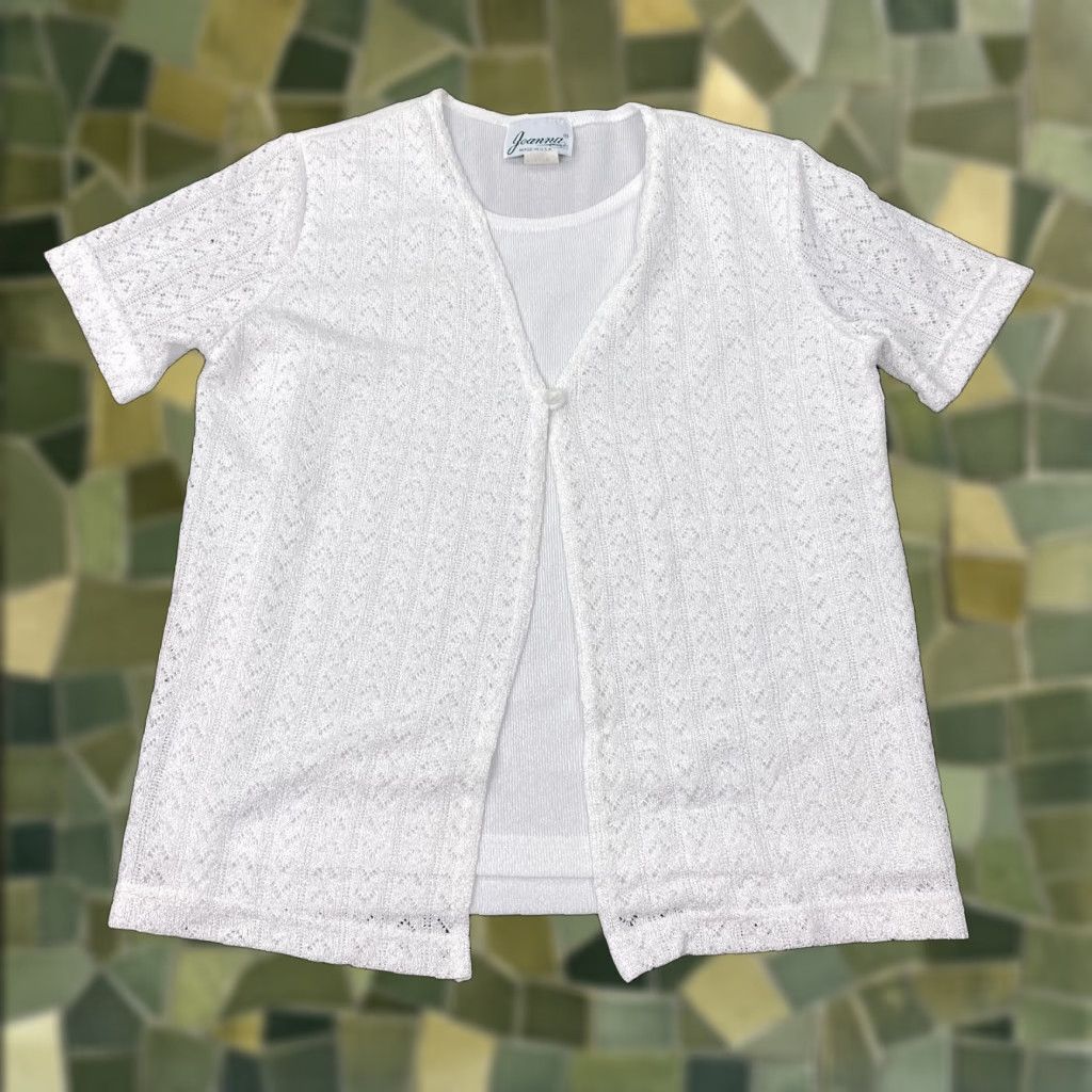 Vintage VINTAGE Joanna Sweater Womens Medium White Short Sleeve Cardigan Made USA Polyester Size M / US 6-8 / IT 42-44 - 1 Thumbnail