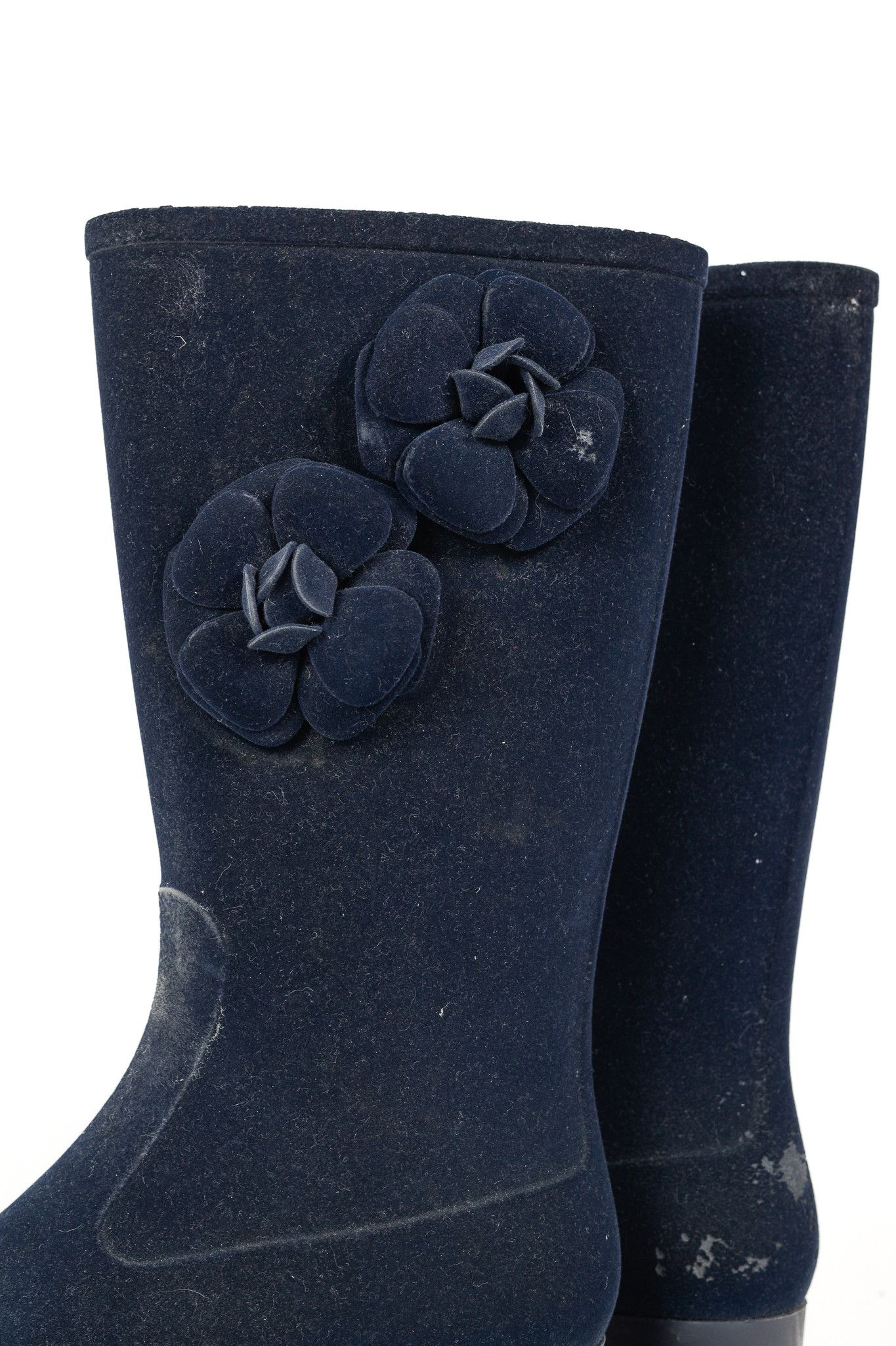 Chanel Chanel 11A Navy Velvet Camellia Rubber Rain Boots Size US 6.5 / IT 36.5 - 10 Thumbnail