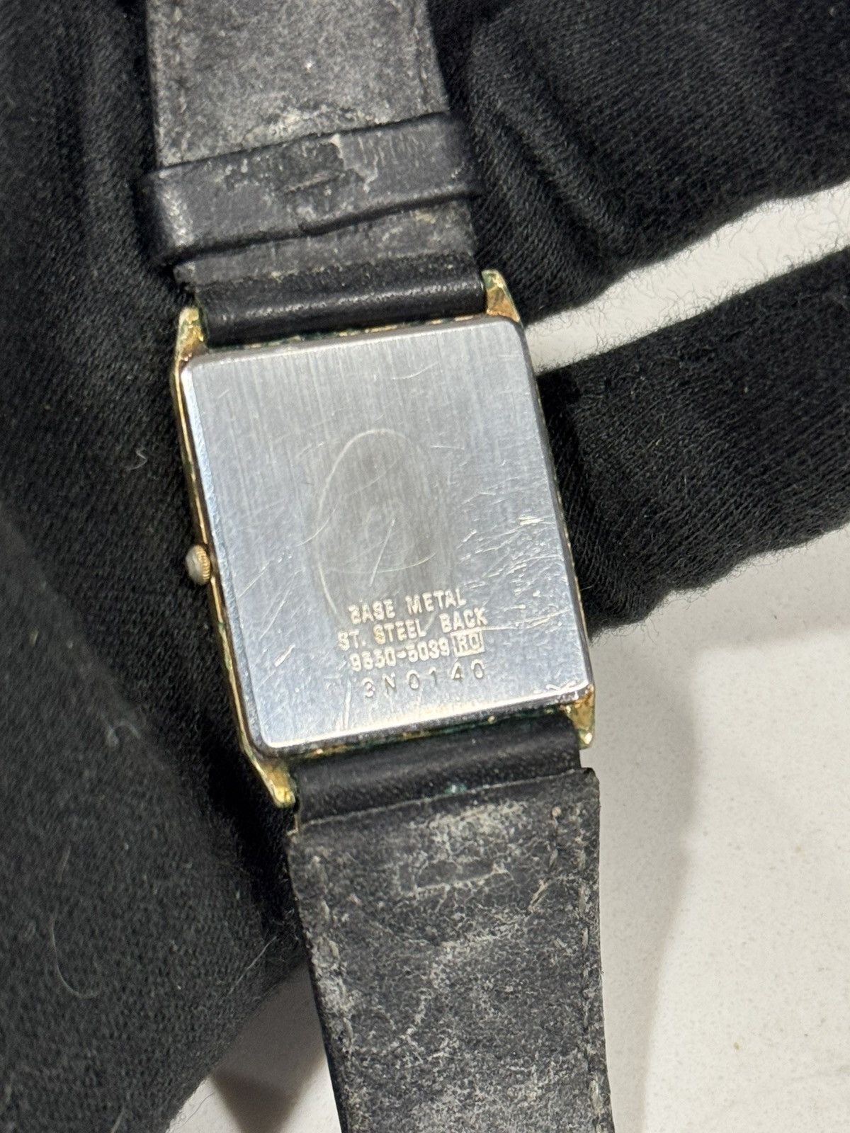 Seiko Vintage Seiko Lassale Gold Quartz Tank Watch Champagne Dial Size ONE SIZE - 8 Thumbnail
