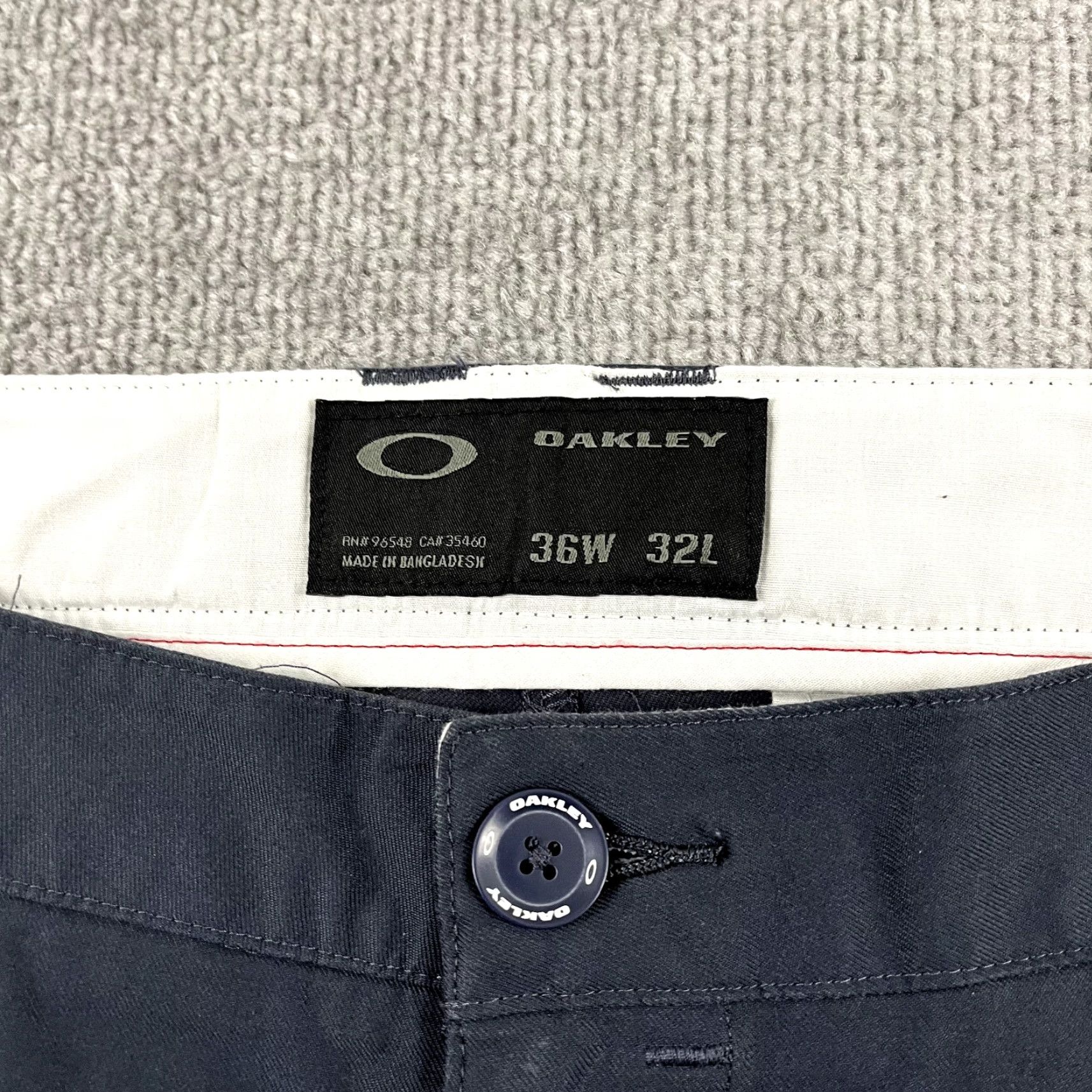 Oakley OAKLEY Pants Mens 36 x 29 Straight Leg Gray Chino Golf Travel Casual Stretch Shirt? Size US 36 / EU 52 - 3 Thumbnail