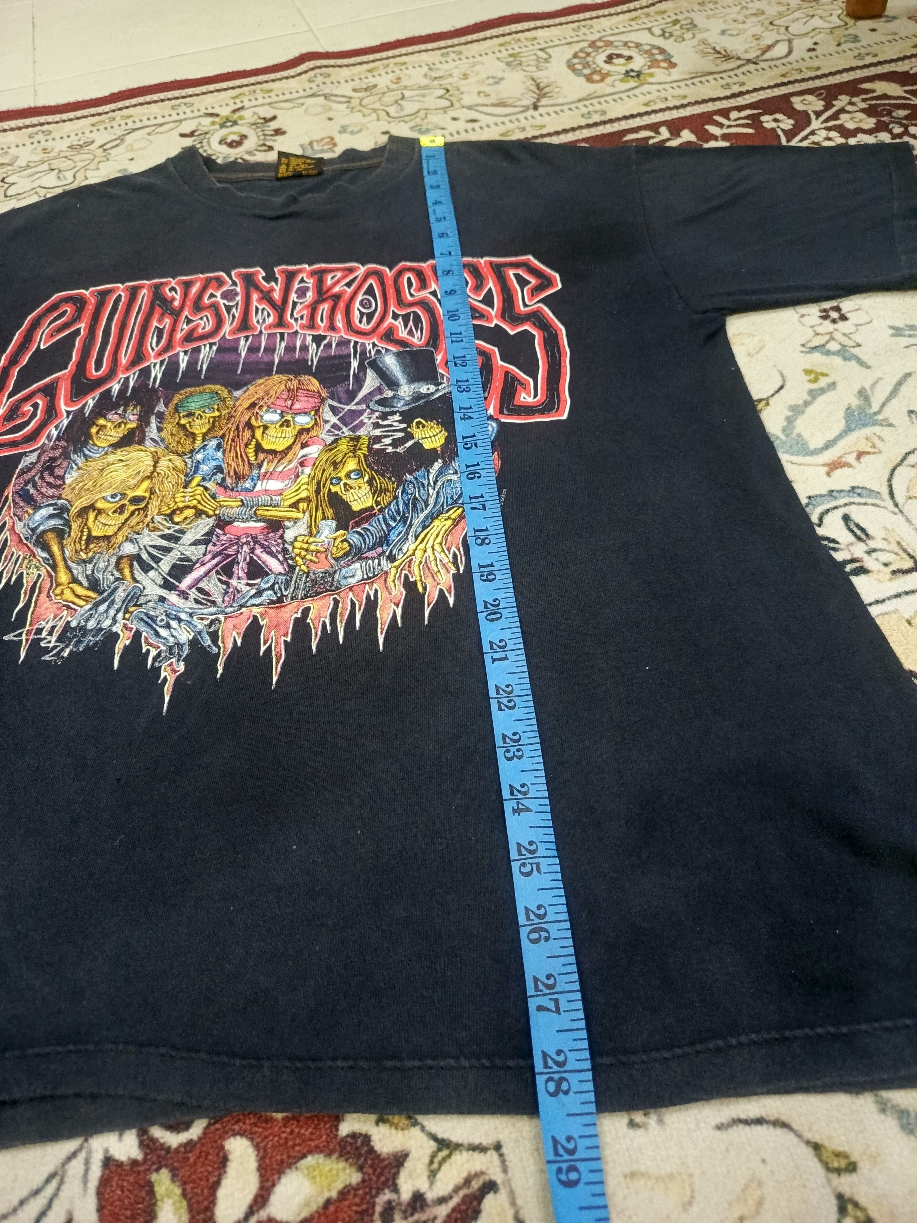 Vintage Vintage ‘92 Guns N’ Roses Tour Tee Size US L / EU 52-54 / 3 - 10 Thumbnail