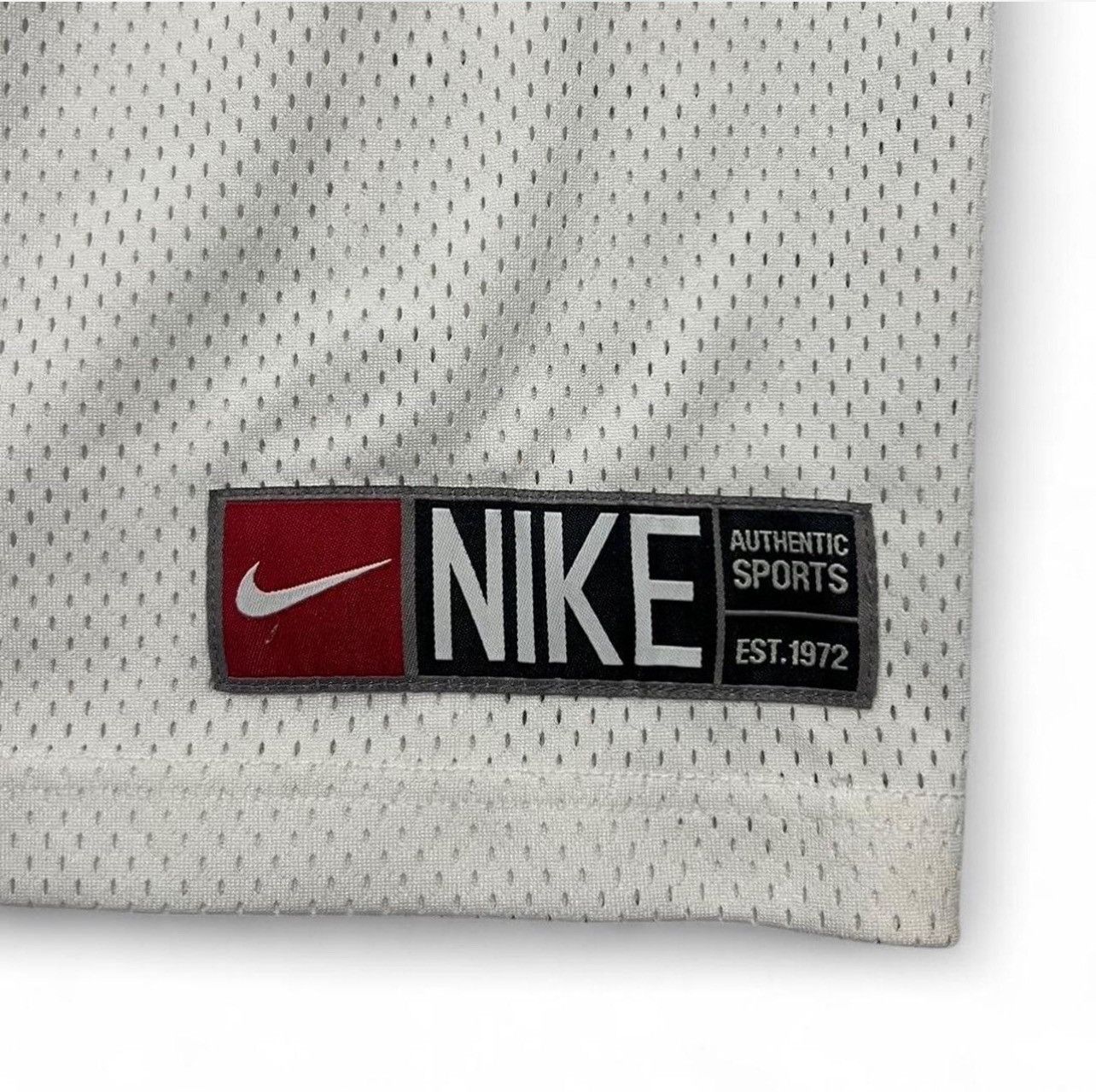 Nike VINTAGE NIKE SLEEVELESS TEE Size US M / EU 48-50 / 2 - 2 Thumbnail