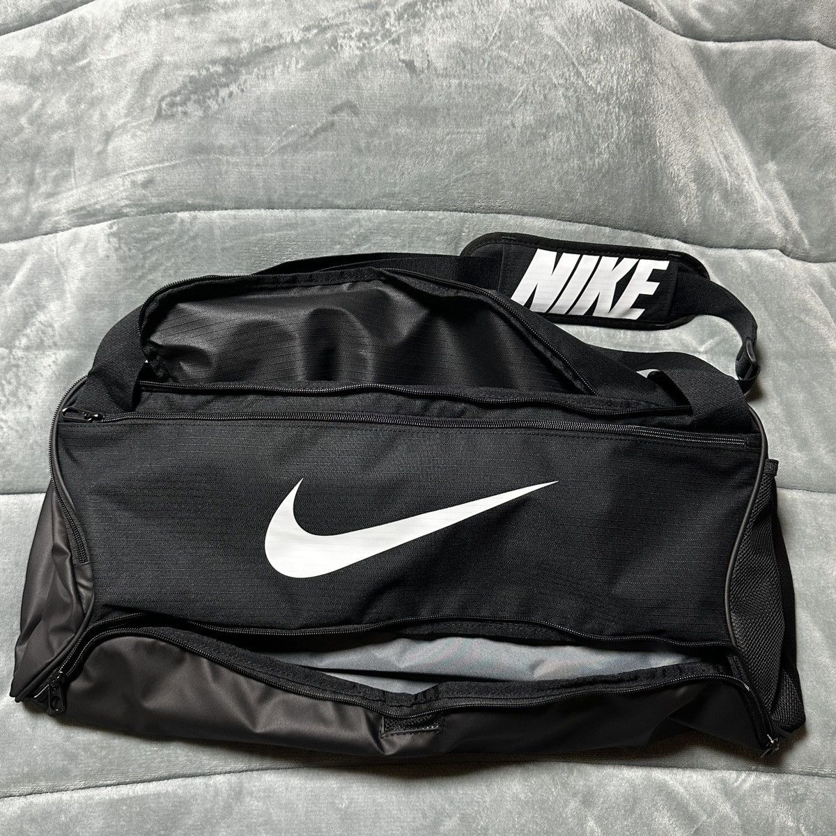Nike NEW Nike Brasilia Training Medium Duffle Gym Bag, BA5955-010 Size 46 - 1 Thumbnail