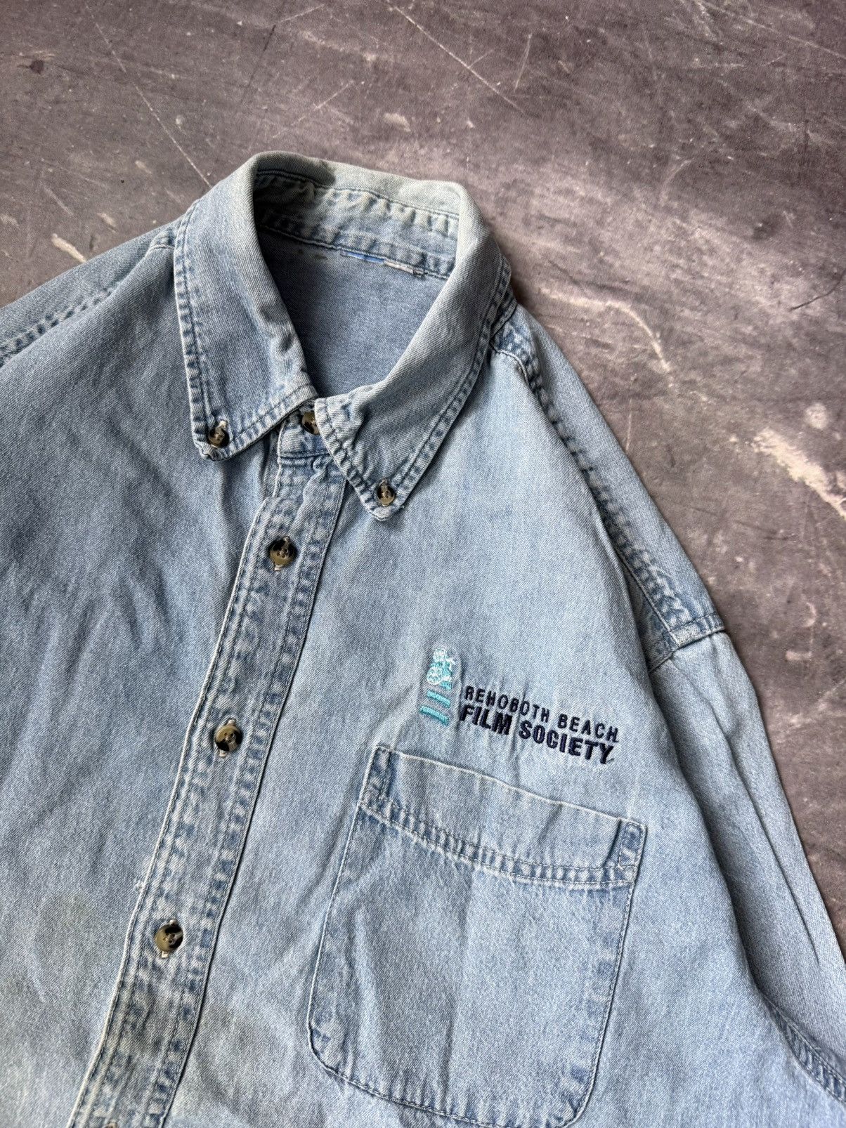 Vintage Vintage ‘Rehoboth Beach Film Society’ Buttondown Shirt (L) Size US L / EU 52-54 / 3 - 3 Thumbnail