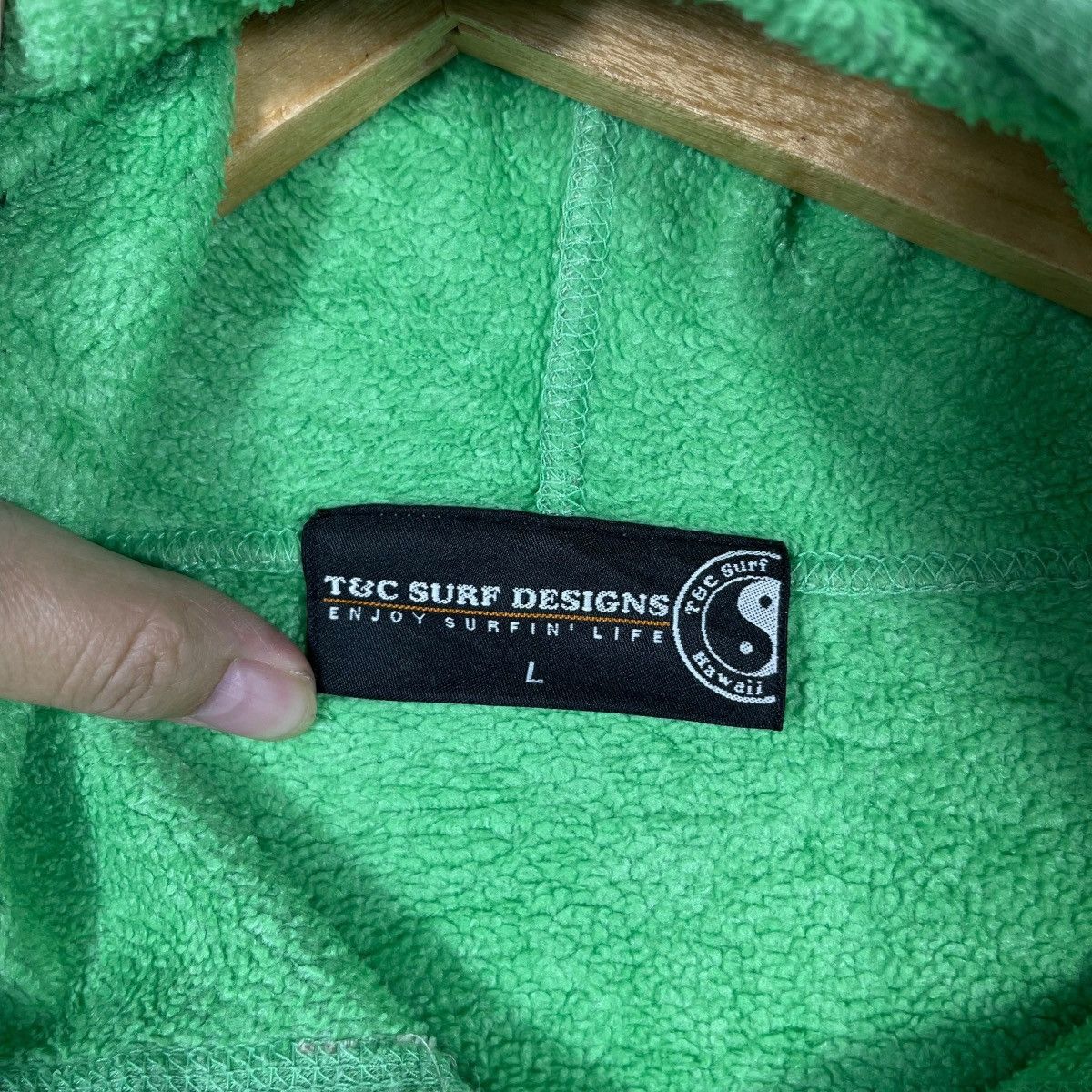Vintage Vintage 90s T&C Surf Designs Hawaii Zip Hoodie Green Large Size US L / EU 52-54 / 3 - 3 Thumbnail
