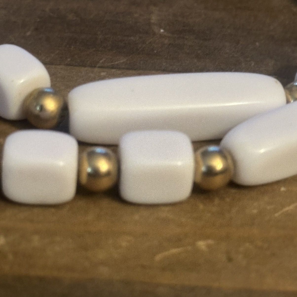 Vintage Vintage Trifari white lucite bead necklace Size ONE SIZE - 3 Thumbnail
