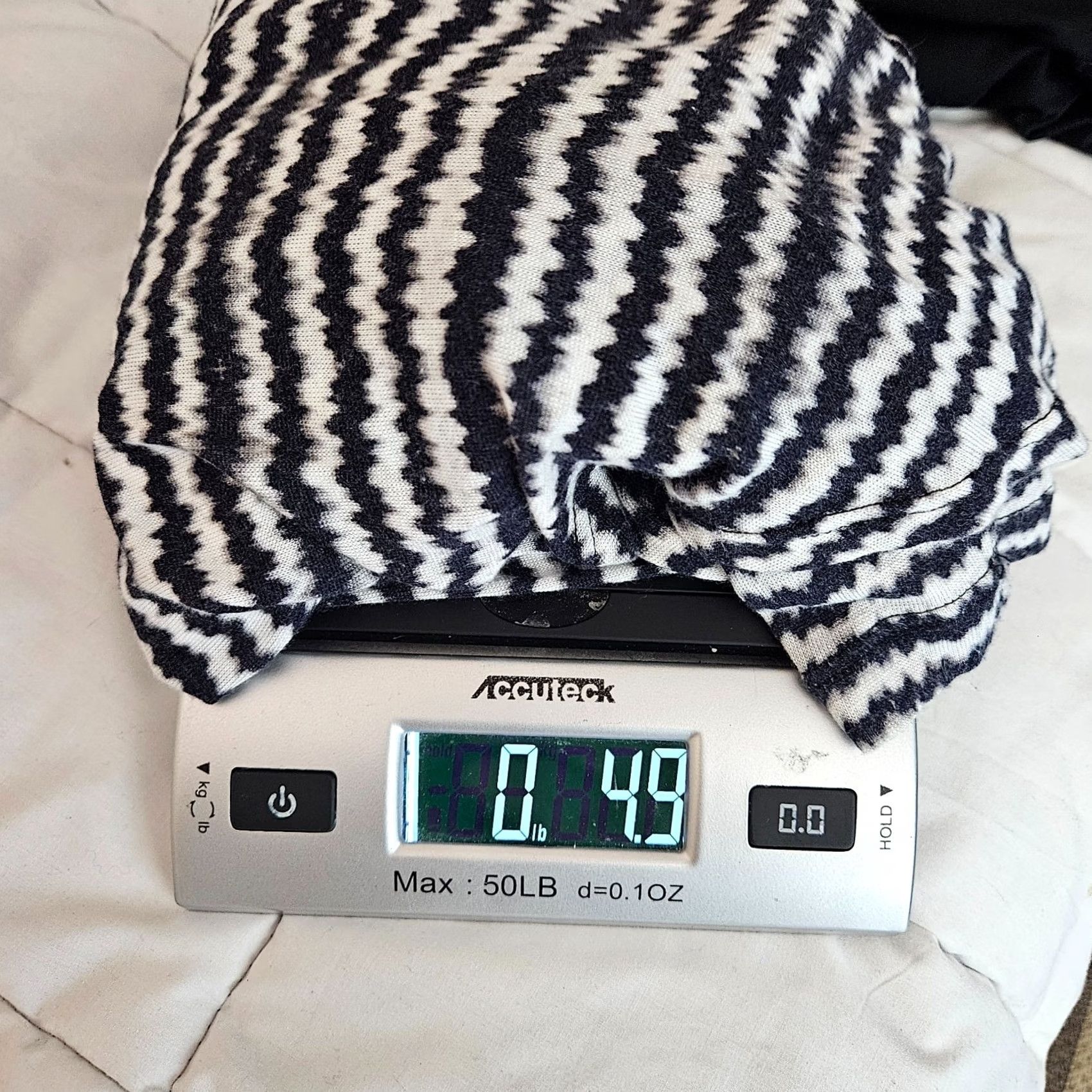 Velvet Velvet by Graham & Spencer T-Shirt White Wave Stripes Gray V-neck S Womens Regular Long Sleeve All Seasons Casual Size S / US 4 / IT 40 - 5 Thumbnail