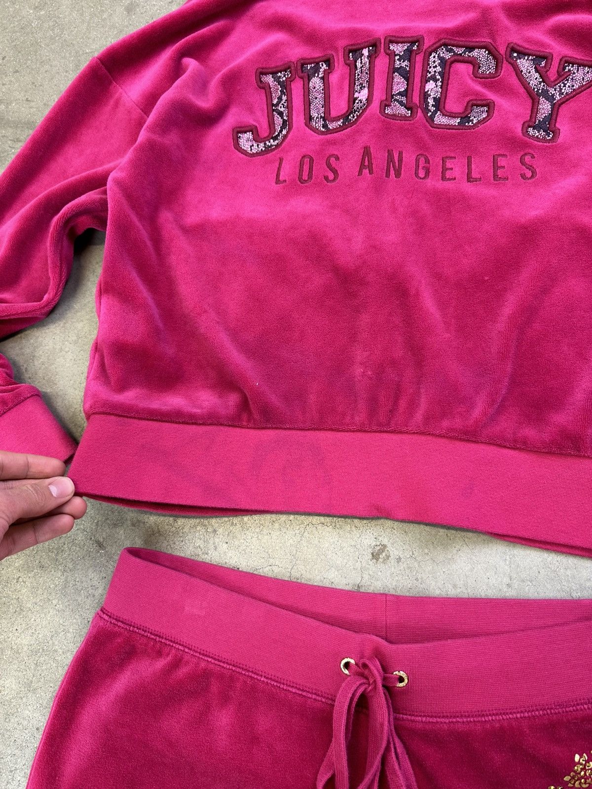 Juicy Couture × Vintage Vintage Y2K Juicy Couture Velour Sweatsuit Medium Pink Size 30" / US 8 / IT 44 - 5 Thumbnail