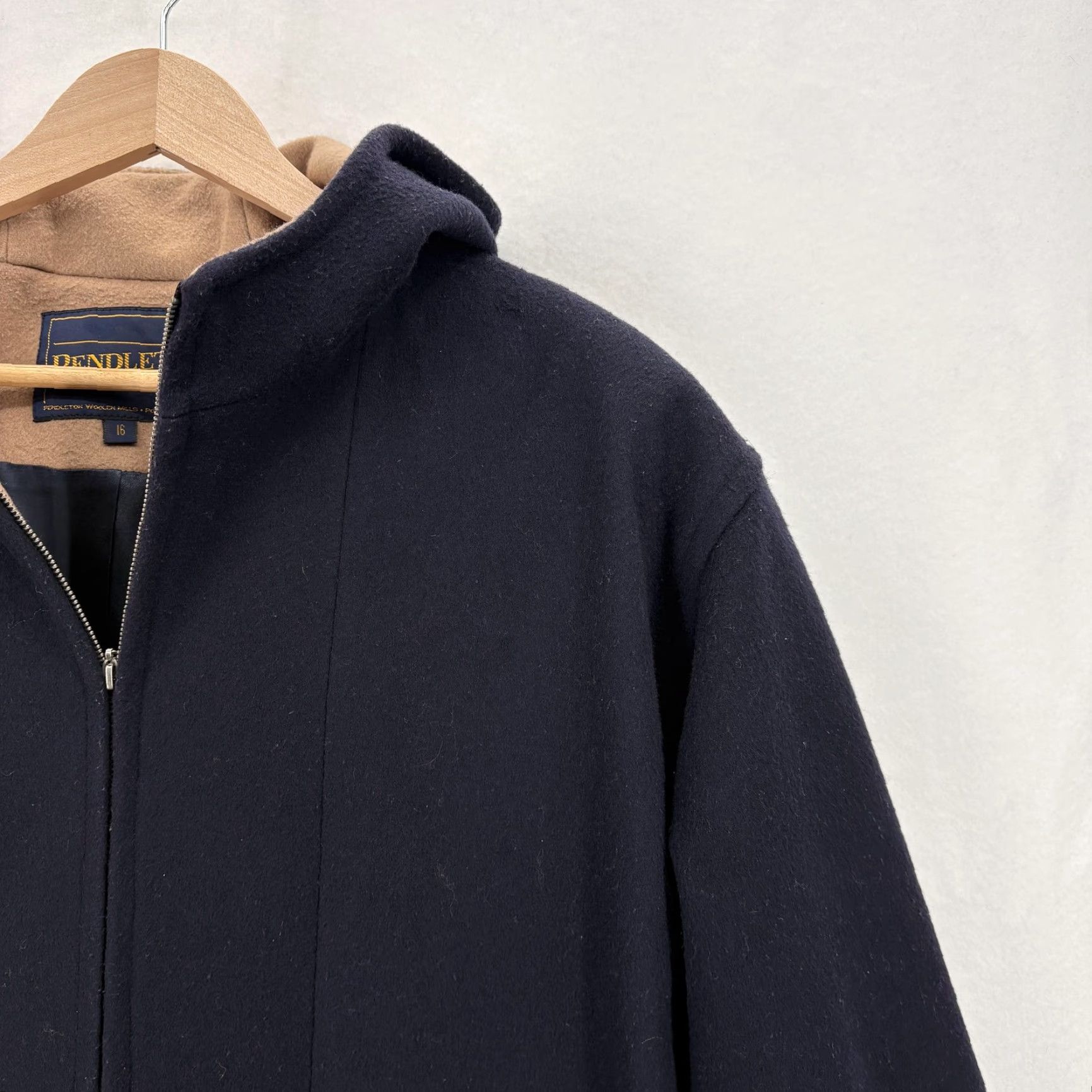 Pendleton VINTAGE Pendleton Coat Womens 16 Navy Merino Wool Hooded Lined Parka Made USA Size XXL / US 16-18 / IT 52-54 - 2 Thumbnail