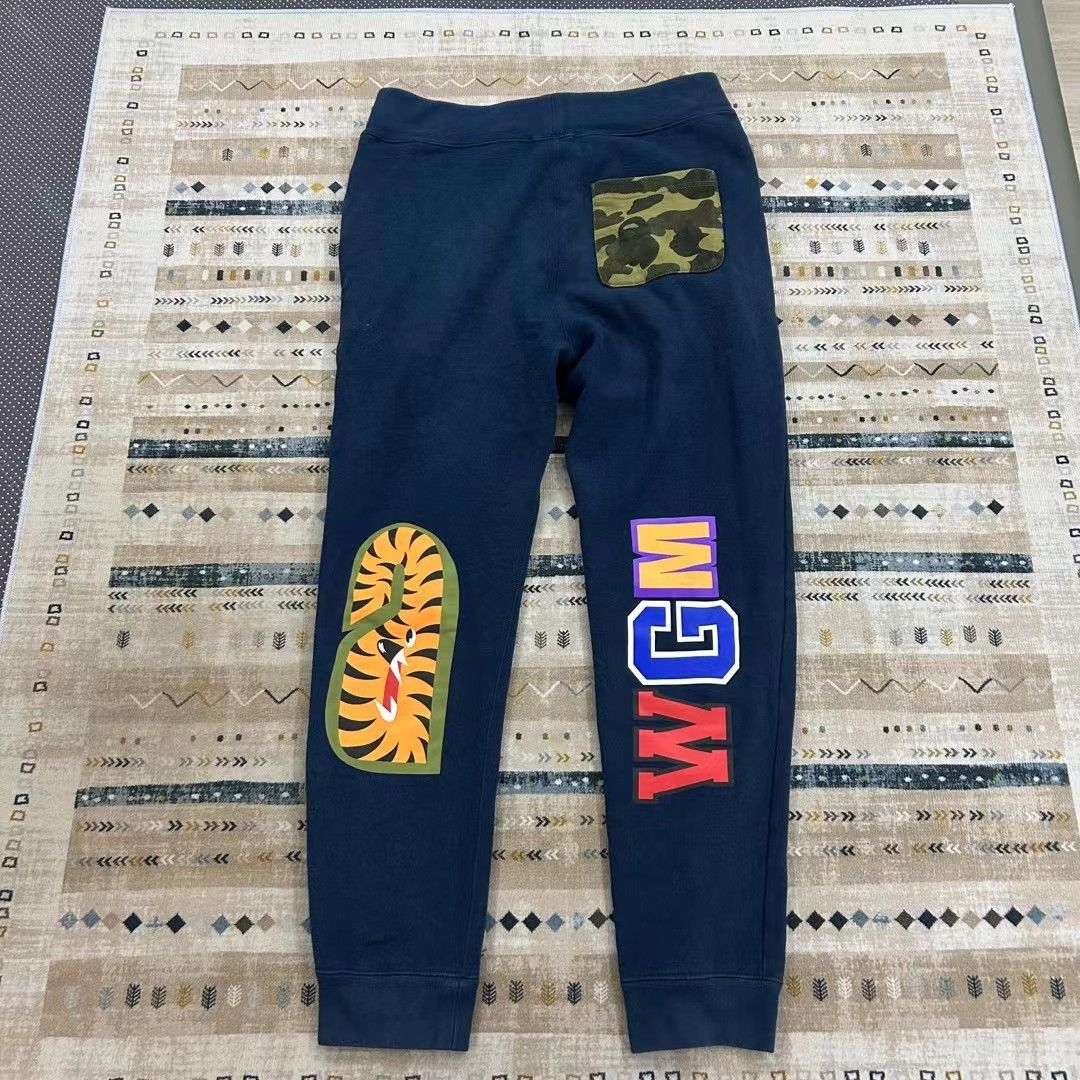 Bape SHARK SWEAT PANT Size US 32 / EU 48 - 2 Thumbnail