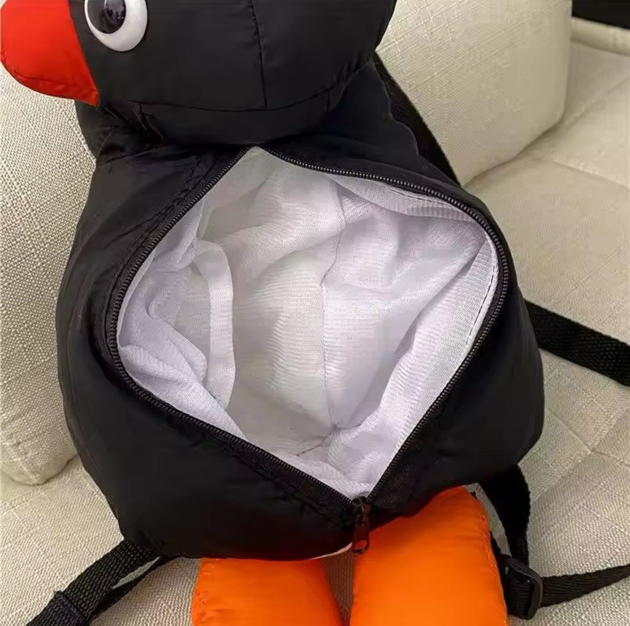 Japanese Brand × Vintage Kawaii Pingu Backpack Size ONE SIZE - 4 Thumbnail