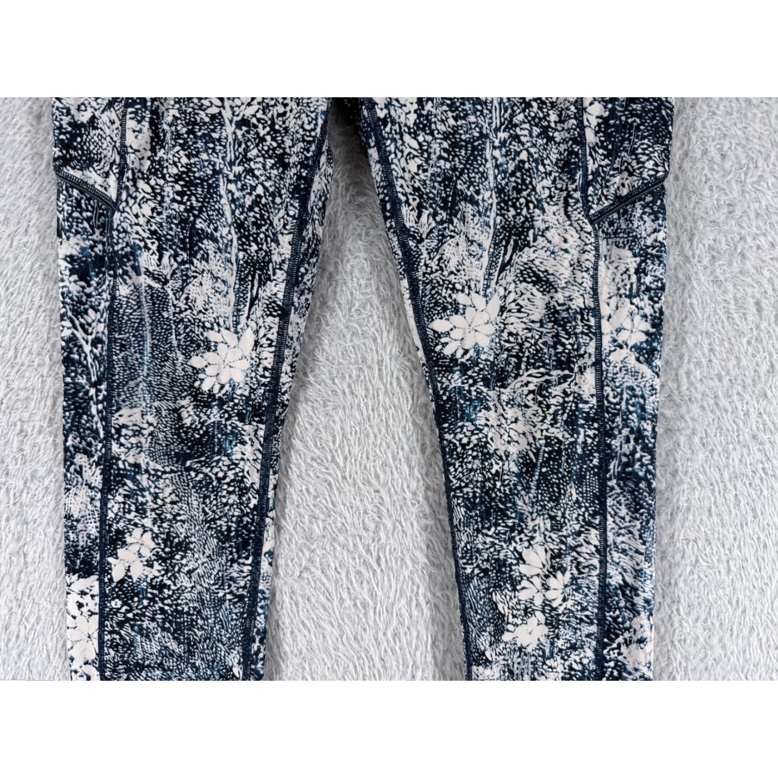 Lululemon Lululemon Women's Speed Up Tight Pants Full On Luxtreme 6 Blue White Floral 28" Yoga Activewear Size 28" / US 6 / IT 42 - 3 Thumbnail