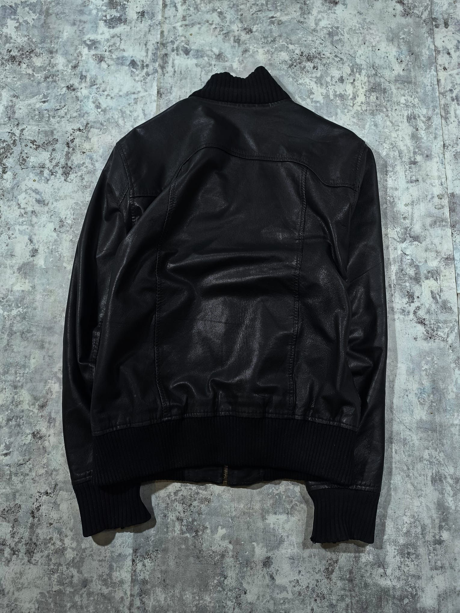 Leather vtg black leather bomber jacket Size US S / EU 44-46 / 1 - 2 Thumbnail