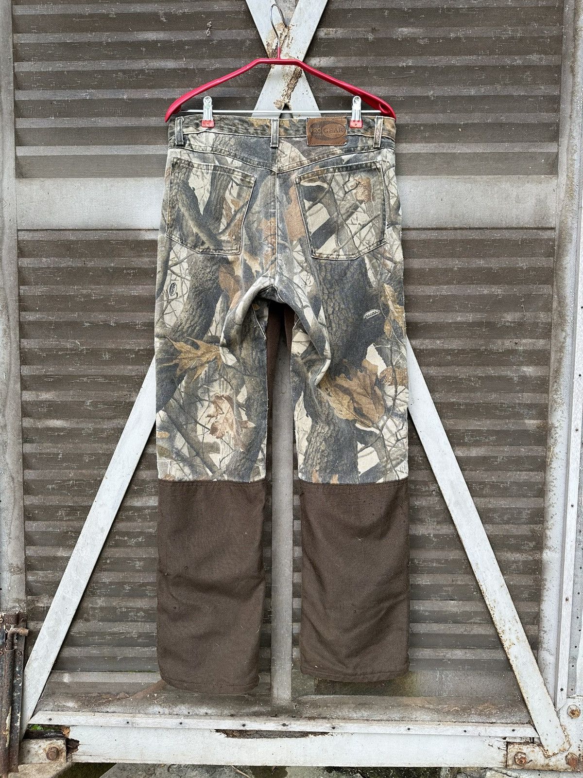 Wrangler 👹Vintage THRASHED WRANGLER PRO GEAR CAMO BAGGY JEANS Size US 31 - 1 Thumbnail
