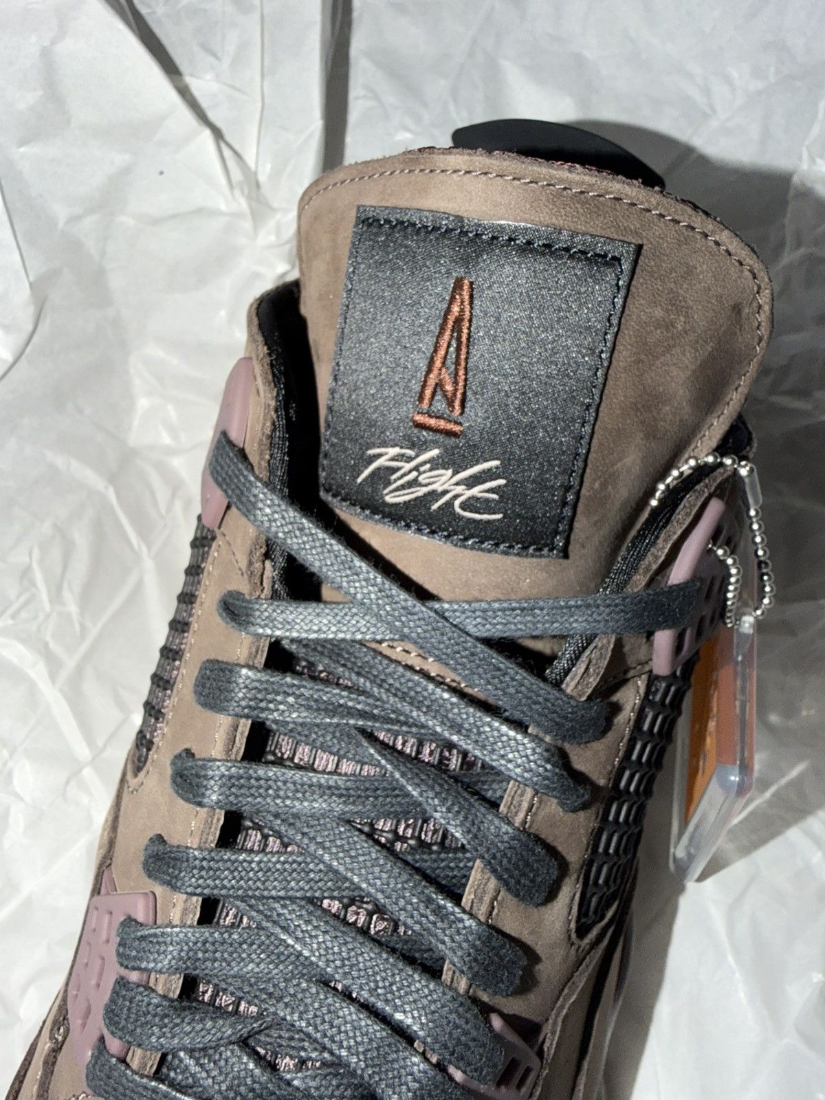 Jordan Brand A Ma Maniére x Air Jordan 4 Retro – Dark Mocha (Size 11) Size US 11 / EU 44 - 8 Thumbnail