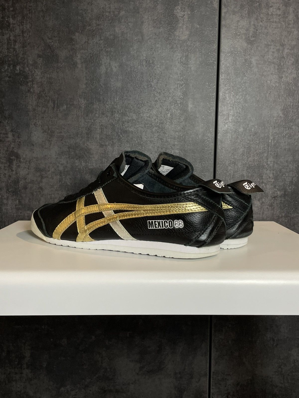 Onitsuka Tiger Onitsuka Tiger Silver Gold Onitsuka Tiger Size US 9.5 / IT 39.5 - 8 Thumbnail