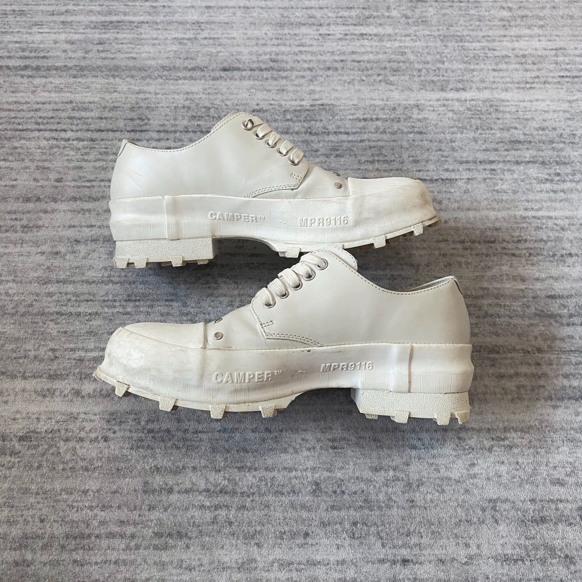 CamperLab Camper Lab Traktori Rivet Derby Thick Sole Outdoor Size US 7 / EU 40 - 4 Thumbnail