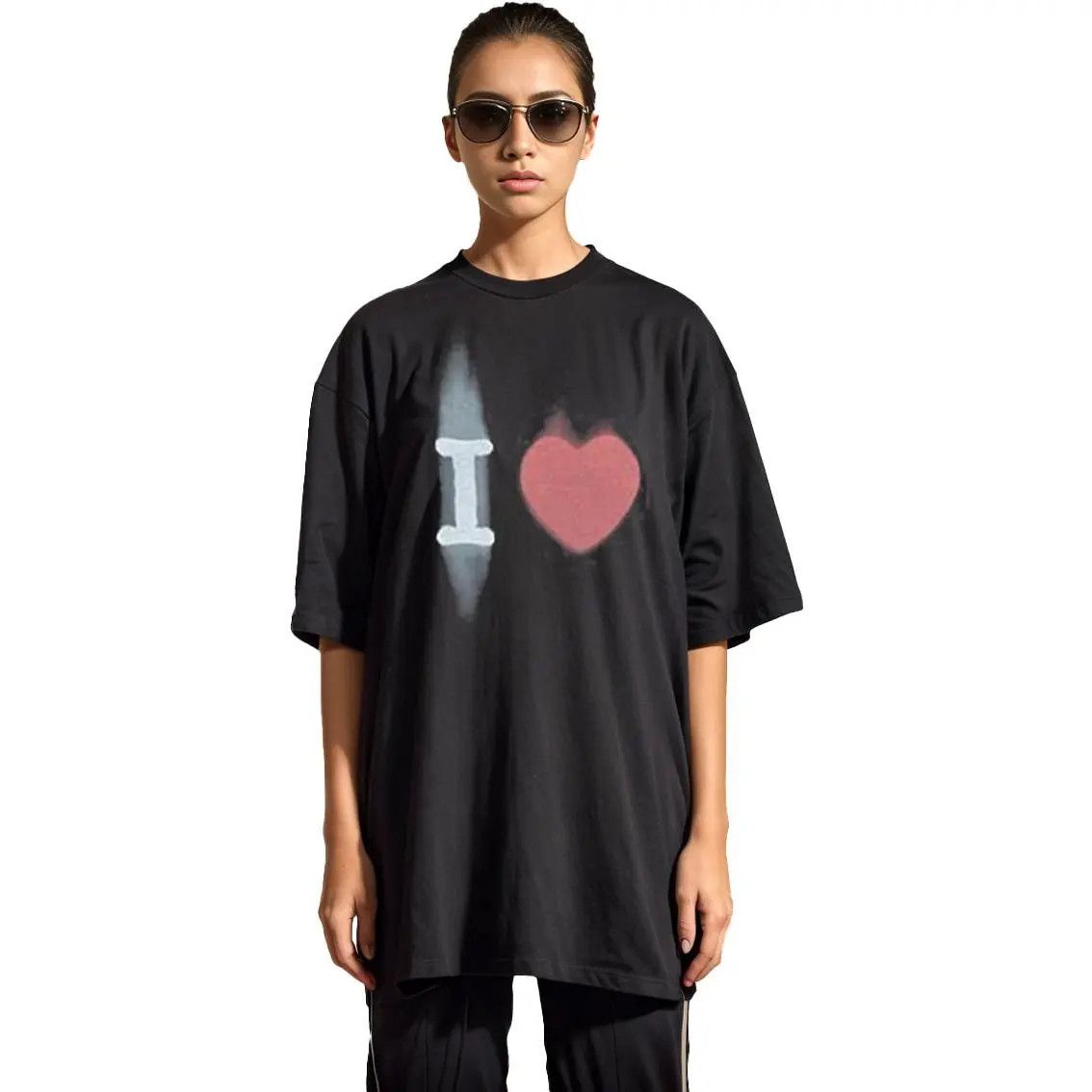 Balenciaga o1w1db10325 I Love T-Shirt Large Fit in Black Size XS / US 0-2 / IT 36-38 - 2 Thumbnail