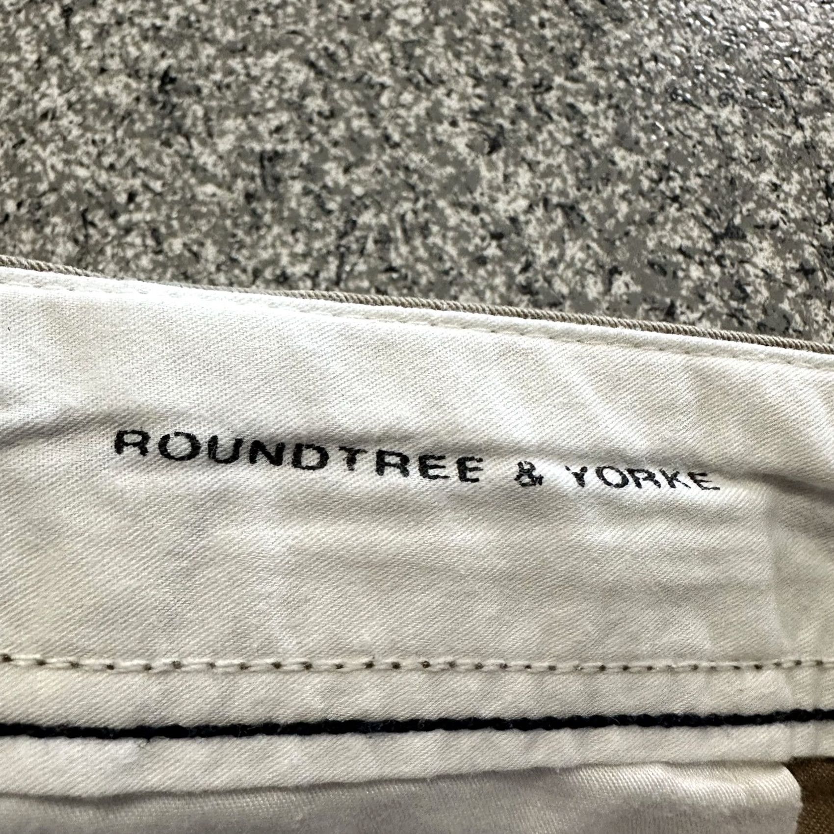 Roundtree & Yorke Roundtree & Yorke Cargo Shorts Mens 42 Beige Flat Front 10” Cotton Roundtree & Yorke Cargo Shorts Mens 42 Beige Flat Front 10” Cotton Size US 42 / EU 58 - 5 Thumbnail