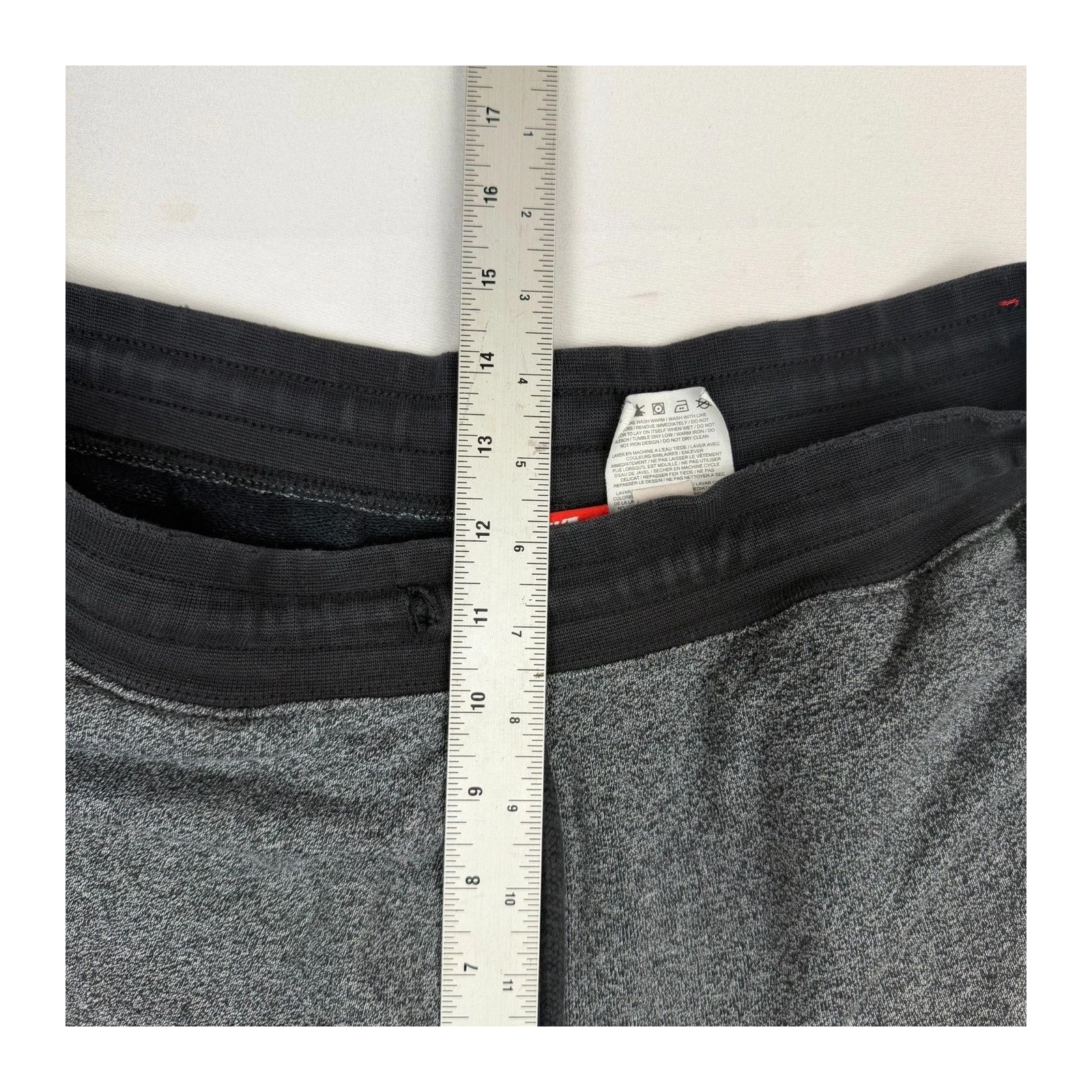 Nike Nike Men’s XL Sportswear Shorts Dark Grey Heather Black Wais Size US 26 / EU 42 - 2 Thumbnail