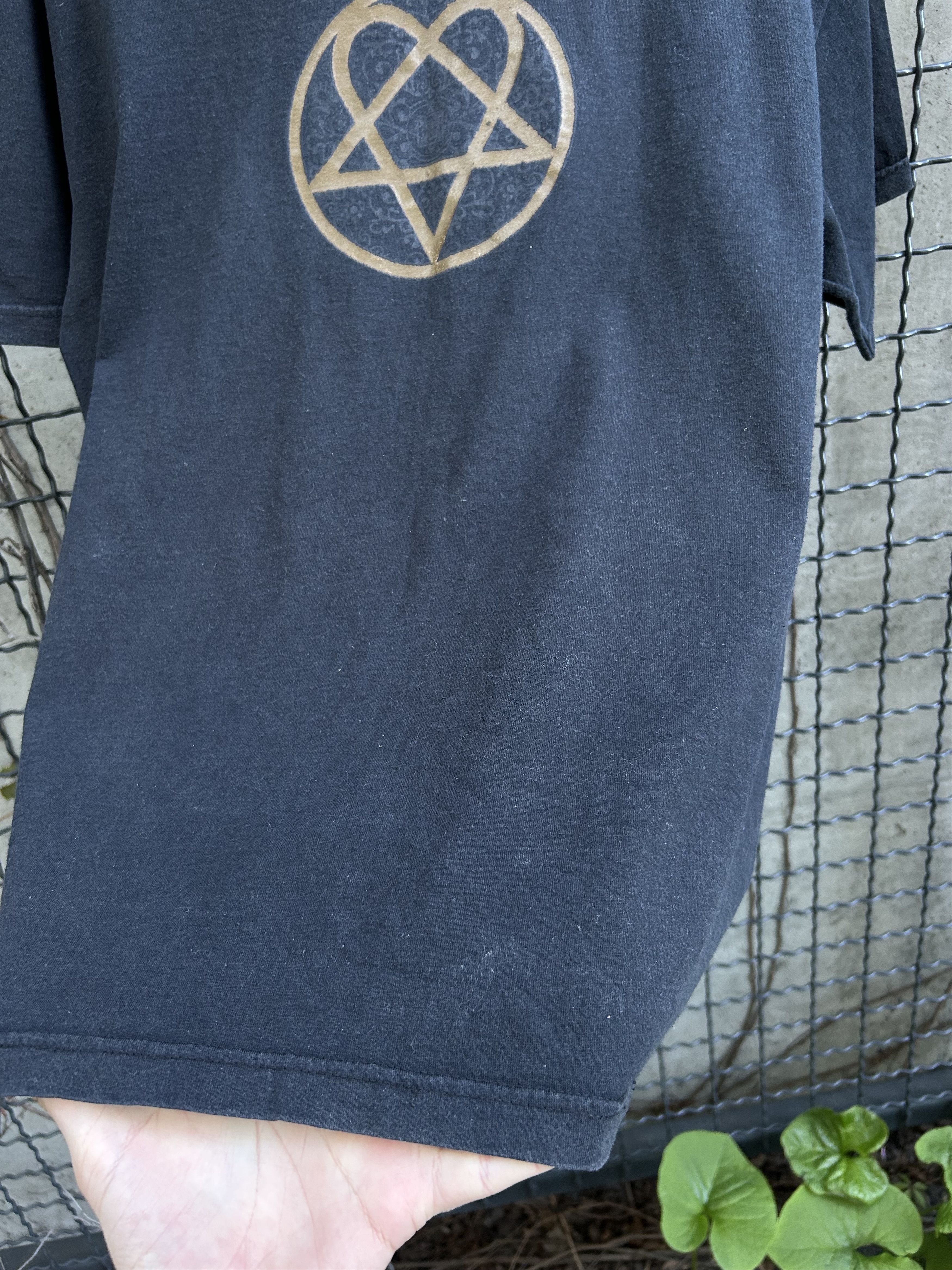 Band Tees × Vintage Vintage 2000s HIM Rock Band T-shirt Size US L / EU 52-54 / 3 - 10 Thumbnail