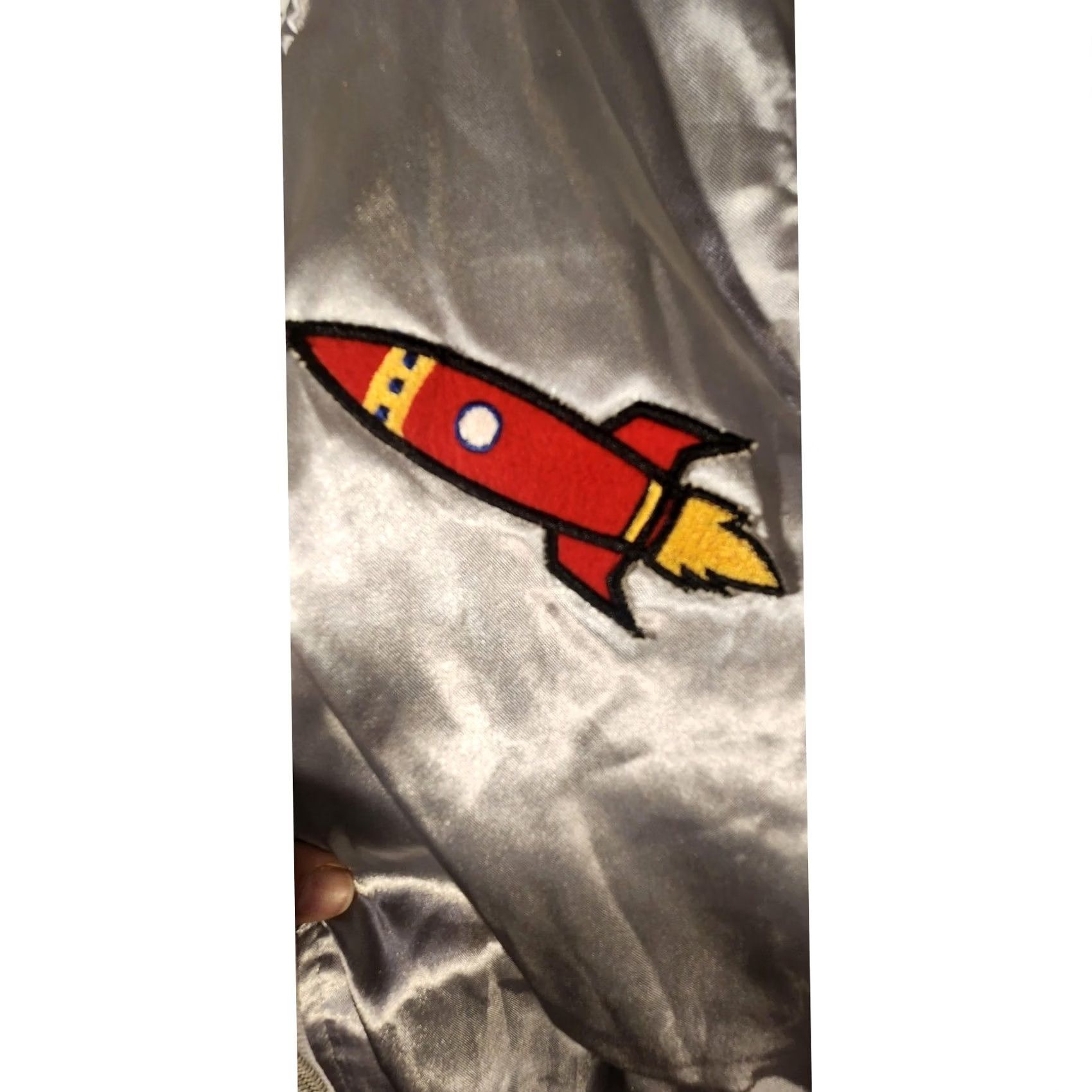Forever 21 VINTAGE Forever 21 Bomber Jacket Womens Large Silver Space Babe Rocket Shirt Size L / US 10 / IT 46 - 3 Thumbnail