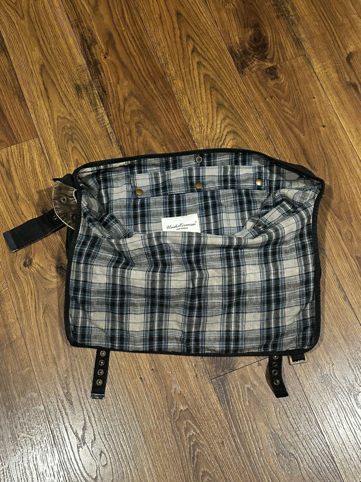 Undercover Undercover AW08 “Unreal Real Clothes” Waxed Messenger Bag Size ONE SIZE - 6 Thumbnail