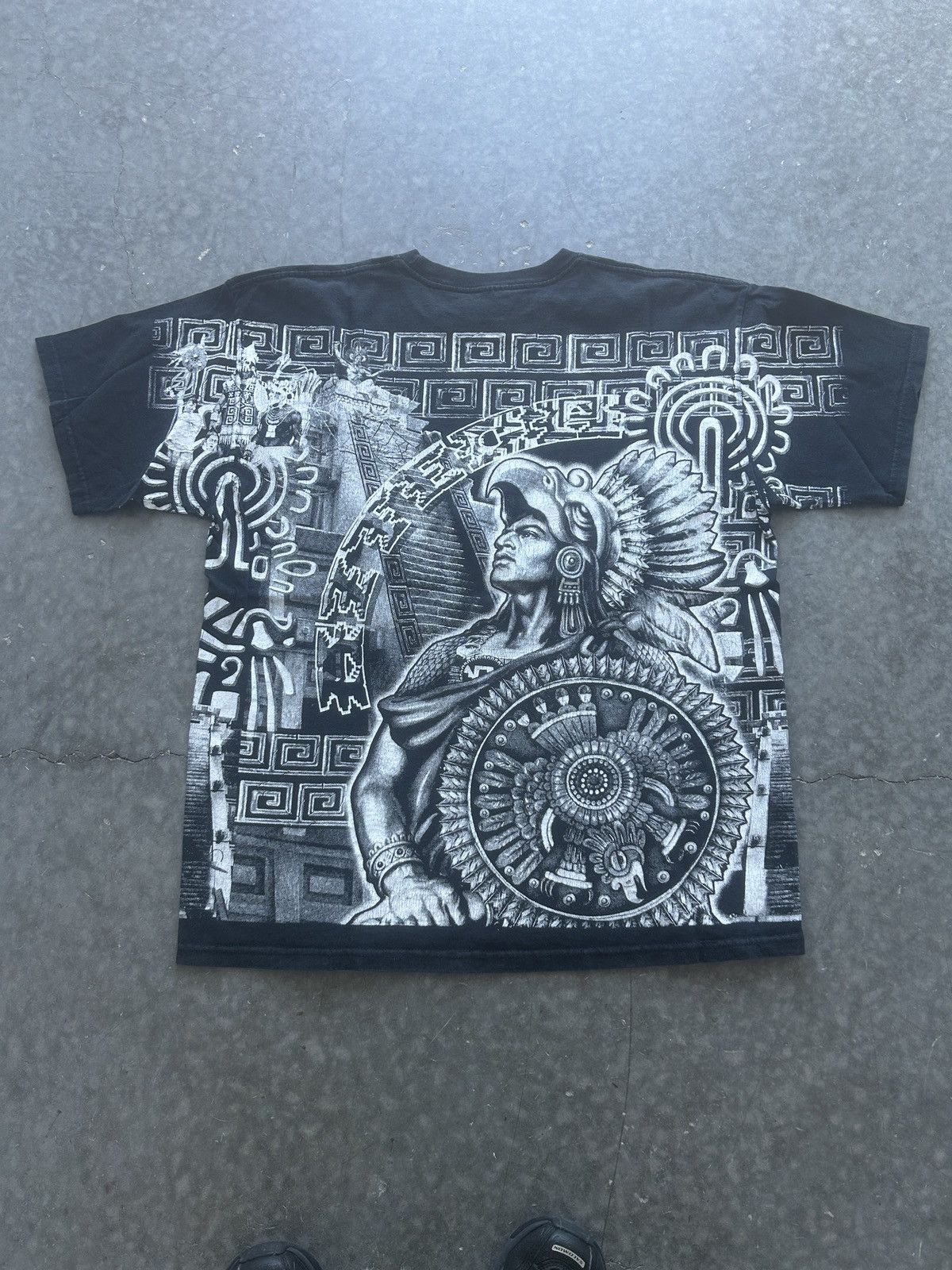 Vintage Vintage Y2K Mayan Aztec AOP Graphic Tee Size US L / EU 52-54 / 3 - 5 Thumbnail