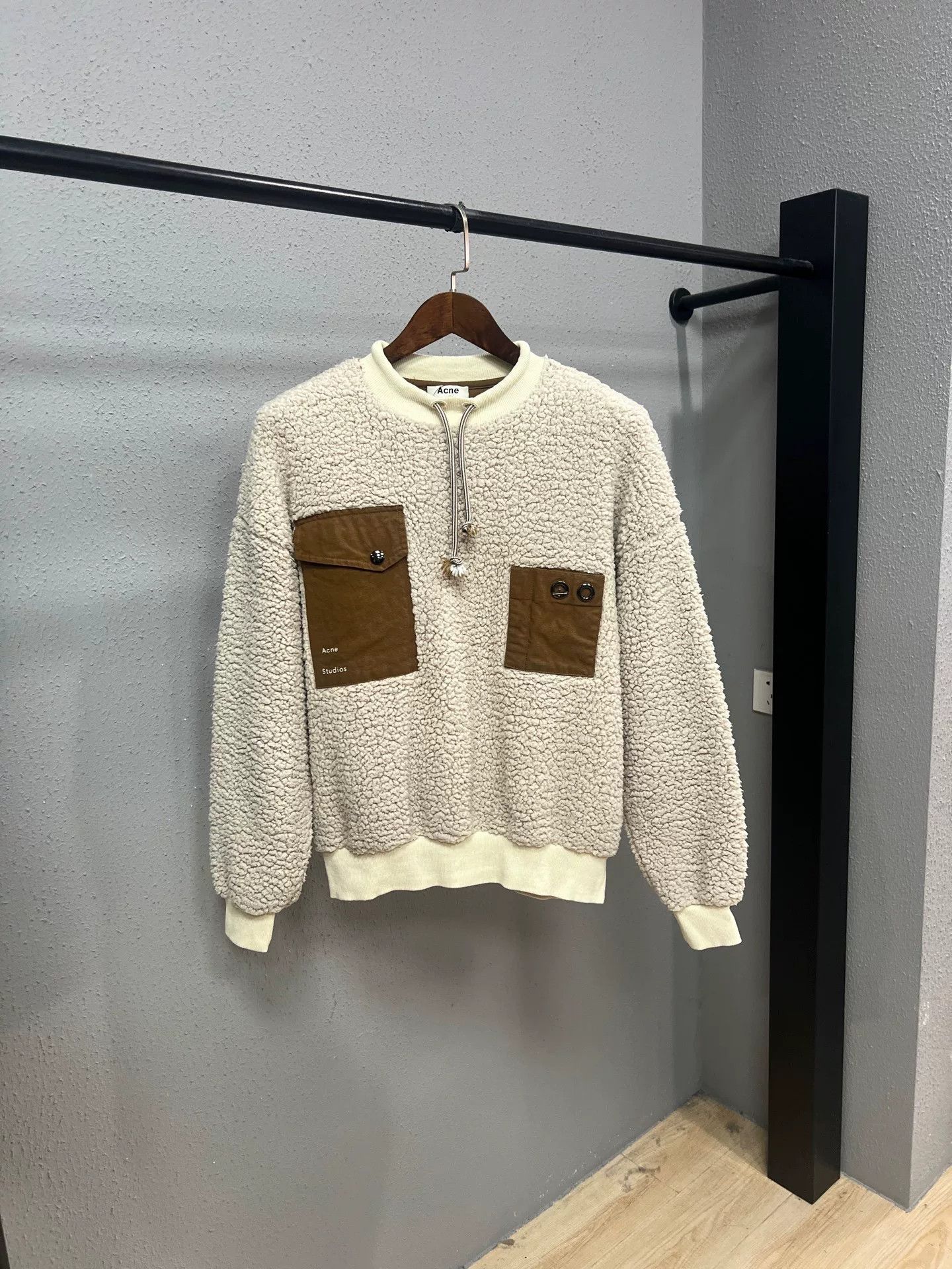 Acne Studios Acne Studios Teddy Sweater in Light Beige Size XXS / US 00 / IT 34 - 1 Thumbnail