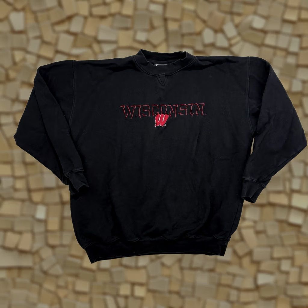 Spell VINTAGE Wisconsin Badgers Sweatshirt L Crew Neck Long Sleeve Embroidered Logo Graphic Print Shadow Y2K pullover Men Black Size US L / EU 52-54 / 3 - 1 Thumbnail