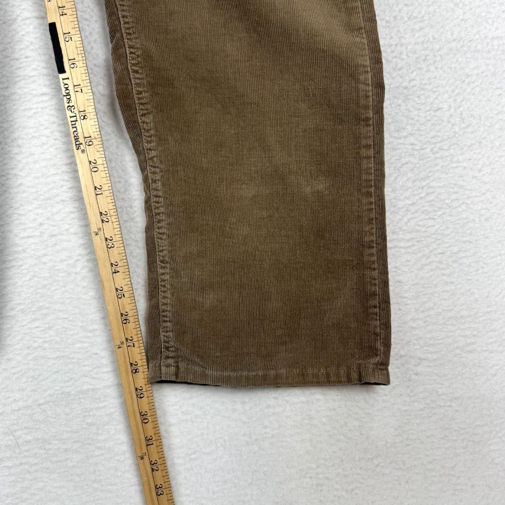 Levi's VINTAGE Levi's 569 Brown Corduroy Pants Mens 36x30 Relaxed Straight Fit Casual Khakis 5-Pocket Design Brown Corduroy Levi's 569 Mens 36 30 Size US 36 / EU 52 - 7 Thumbnail