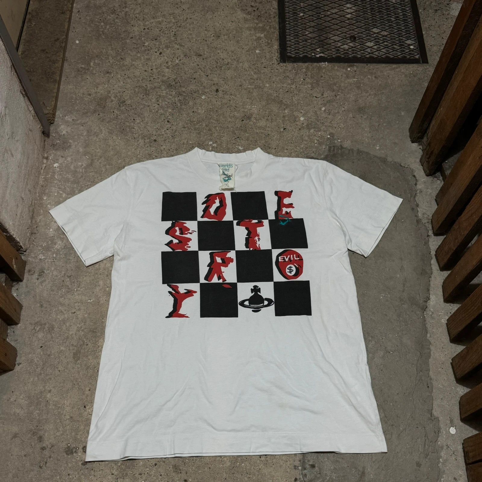 Vintage Vivienne Westwood worlds end „Destroy“ t-shirt