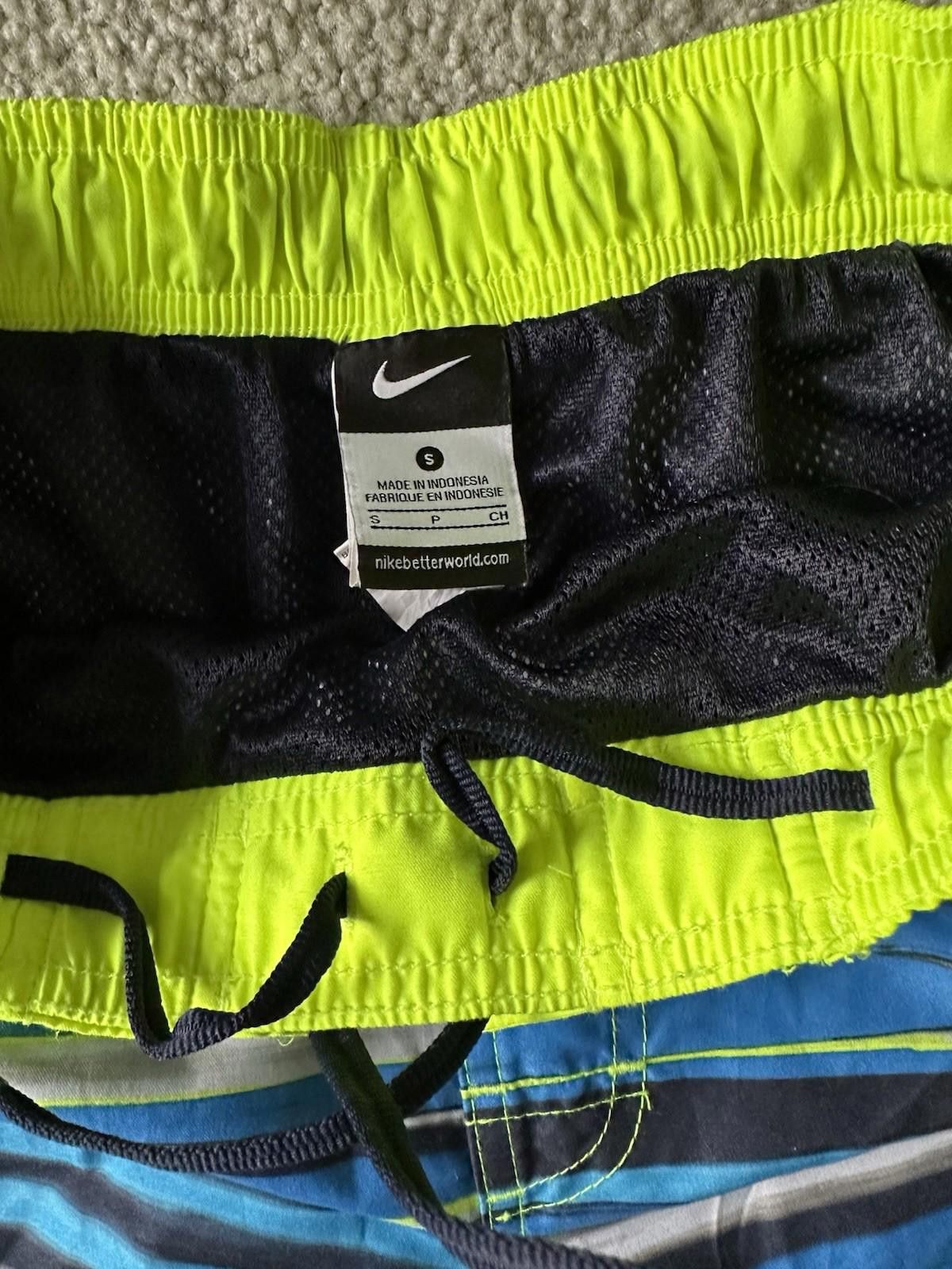 Nike Nike Swim Trunks Bathing Suit Men’s Size S - Below The Knee Size US 30 / EU 46 - 2 Thumbnail
