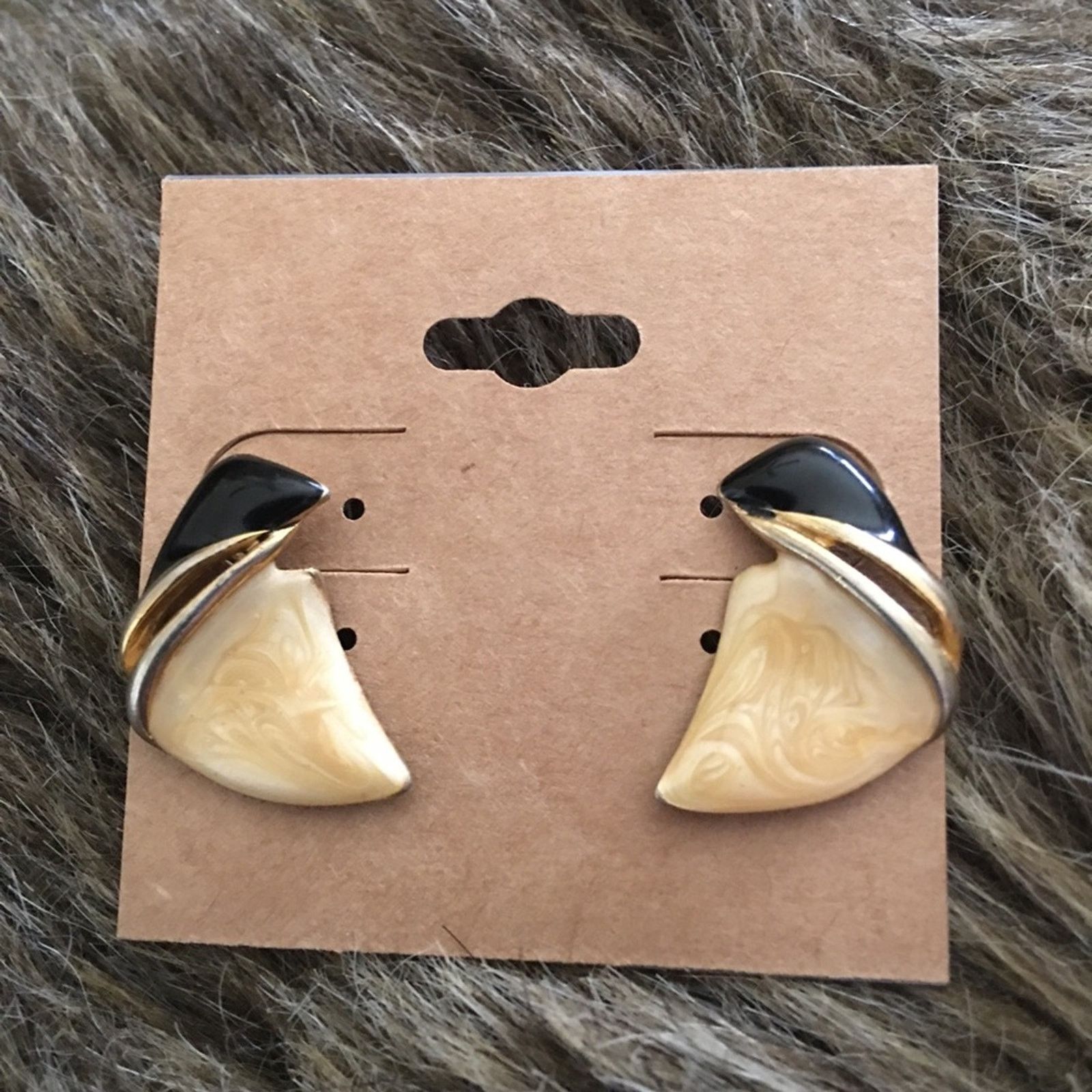 Vintage Vintage 80s black and cream enamel earrings Size ONE SIZE - 4 Thumbnail