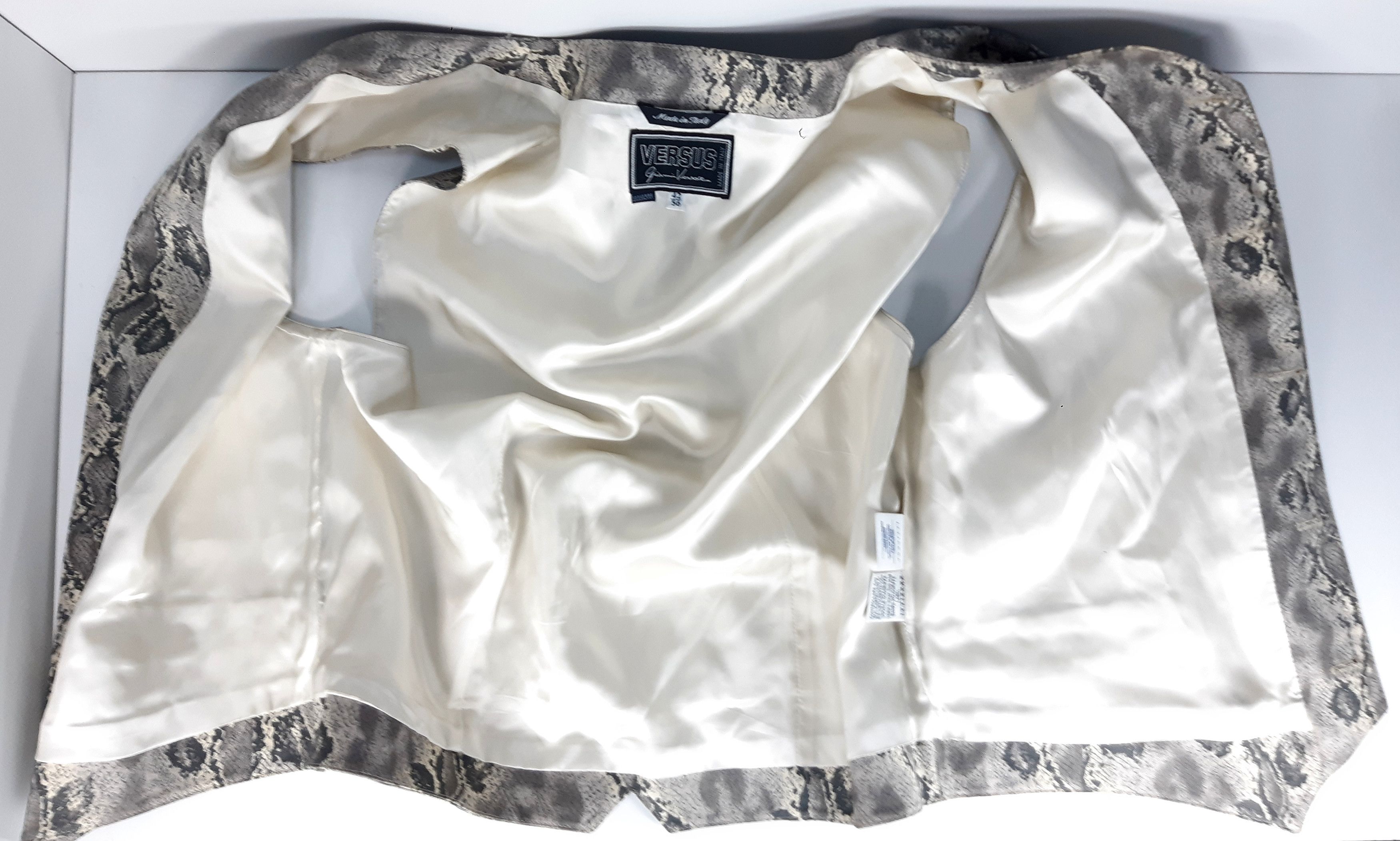 Versus Versace Vintage 90s GIANNI VERSACE VERSUS men's vest Size 42R - 9 Thumbnail