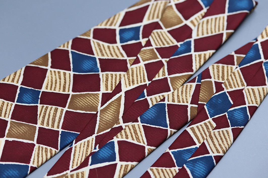 Hugo Boss Vintage Hugo Boss Silk Tie – Bold Geometric Pattern Size ONE SIZE - 9 Thumbnail