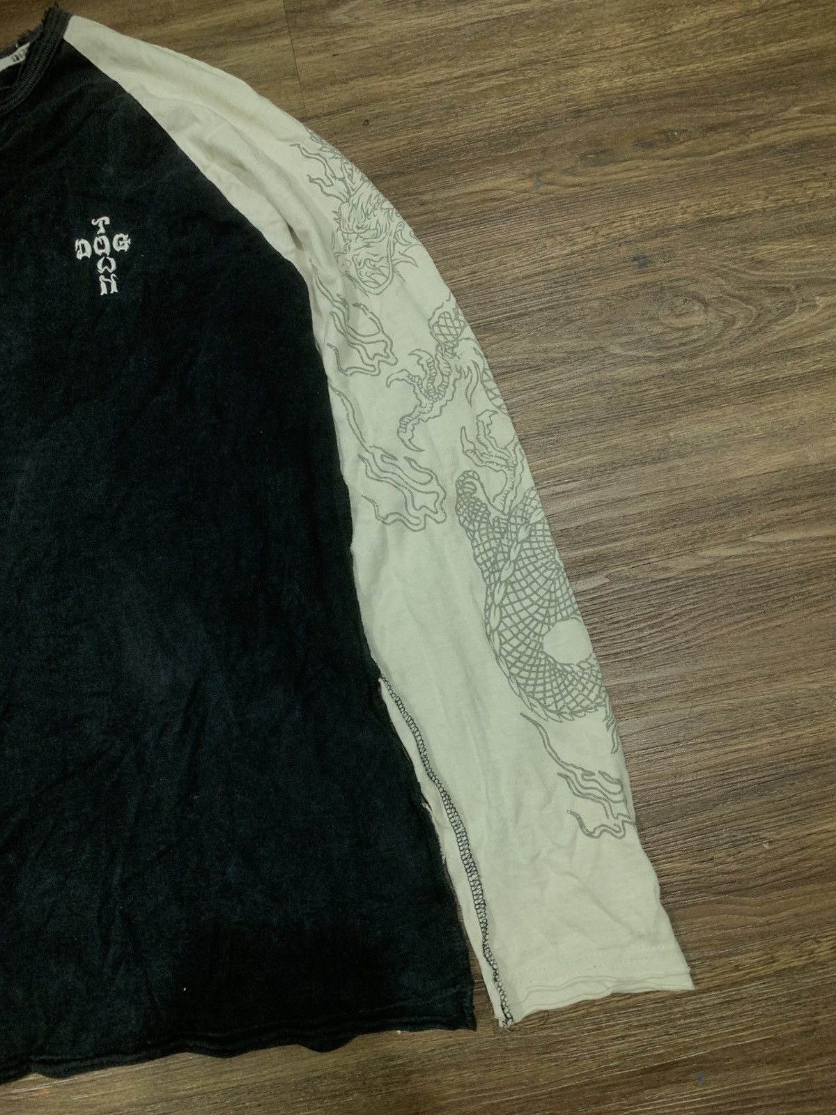 Dogtown DOGTOWN T-SHIRT LONG SLEEVE SUKAJAN DESIGN DRAGON TATOO Size US XL / EU 56 / 4 - 2 Thumbnail