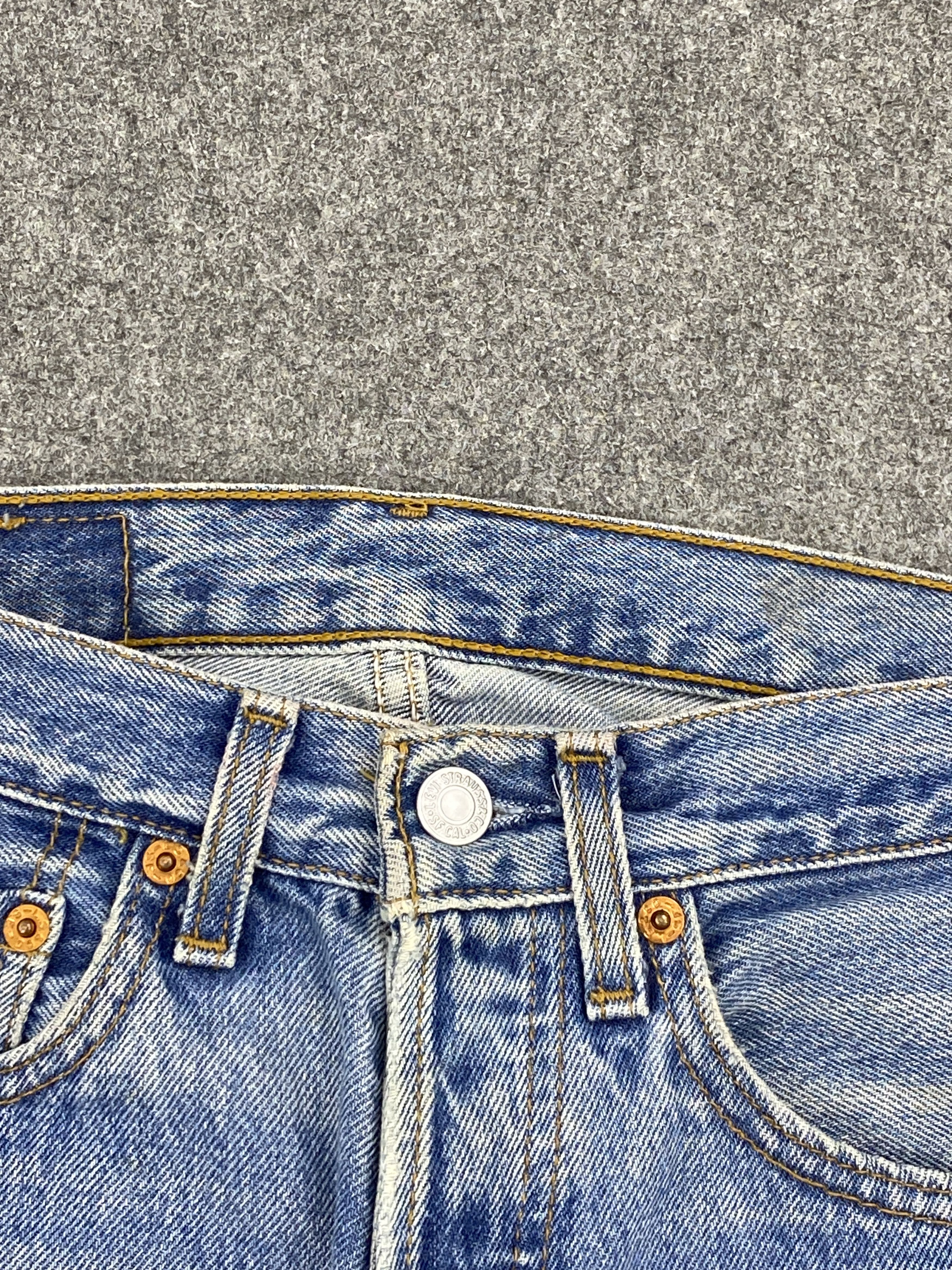Levi's Distressed Vntage Levi's 501 Faded Blue Jeans DJ0019Z Size US 26 / EU 42 - 7 Thumbnail