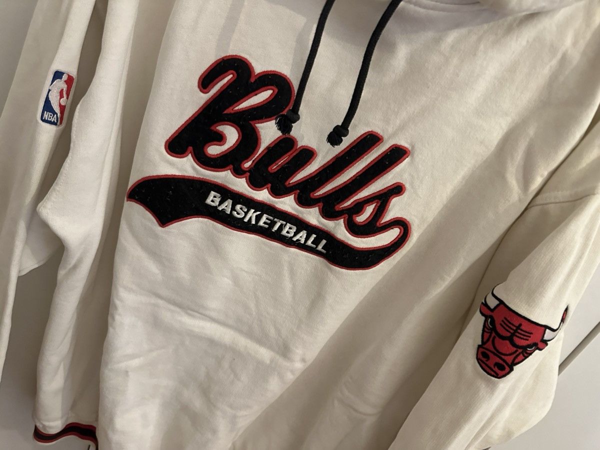 Starter Starter Hoodie Pullover Chicago Bulls Size XL NBA Vintage Size US XL / EU 56 / 4 - 6 Thumbnail