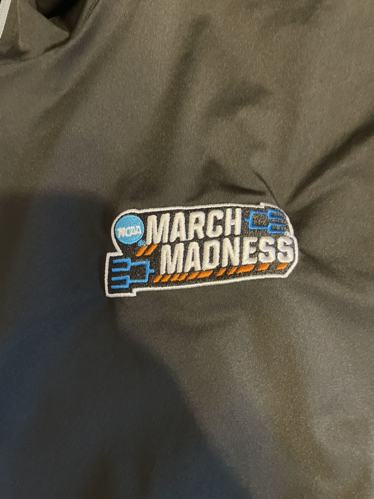 Other NEW NCAA March Madness Quarter-Zip Size US XXL / EU 58 / 5 - 2 Thumbnail