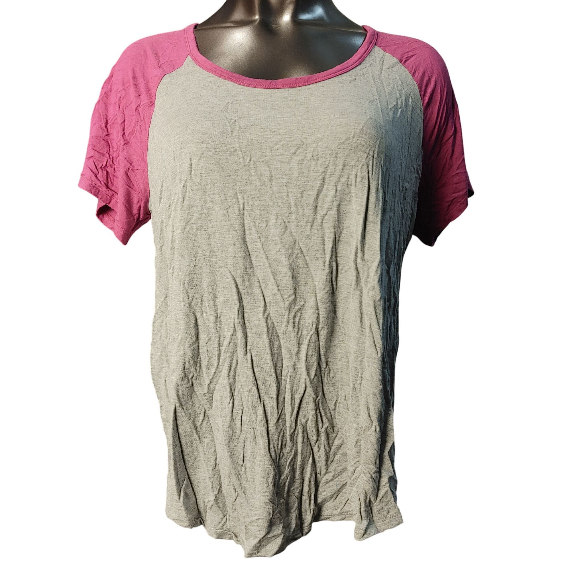 Mossimo Mossimo Women's Gray/Pink Short Sleeve T-shirt LG Size L / US 10 / IT 46 - 1 Thumbnail