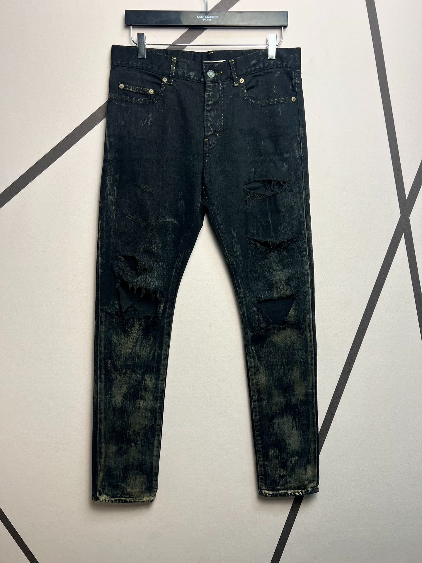 Saint Laurent Paris D02 Oil stains damage jeans