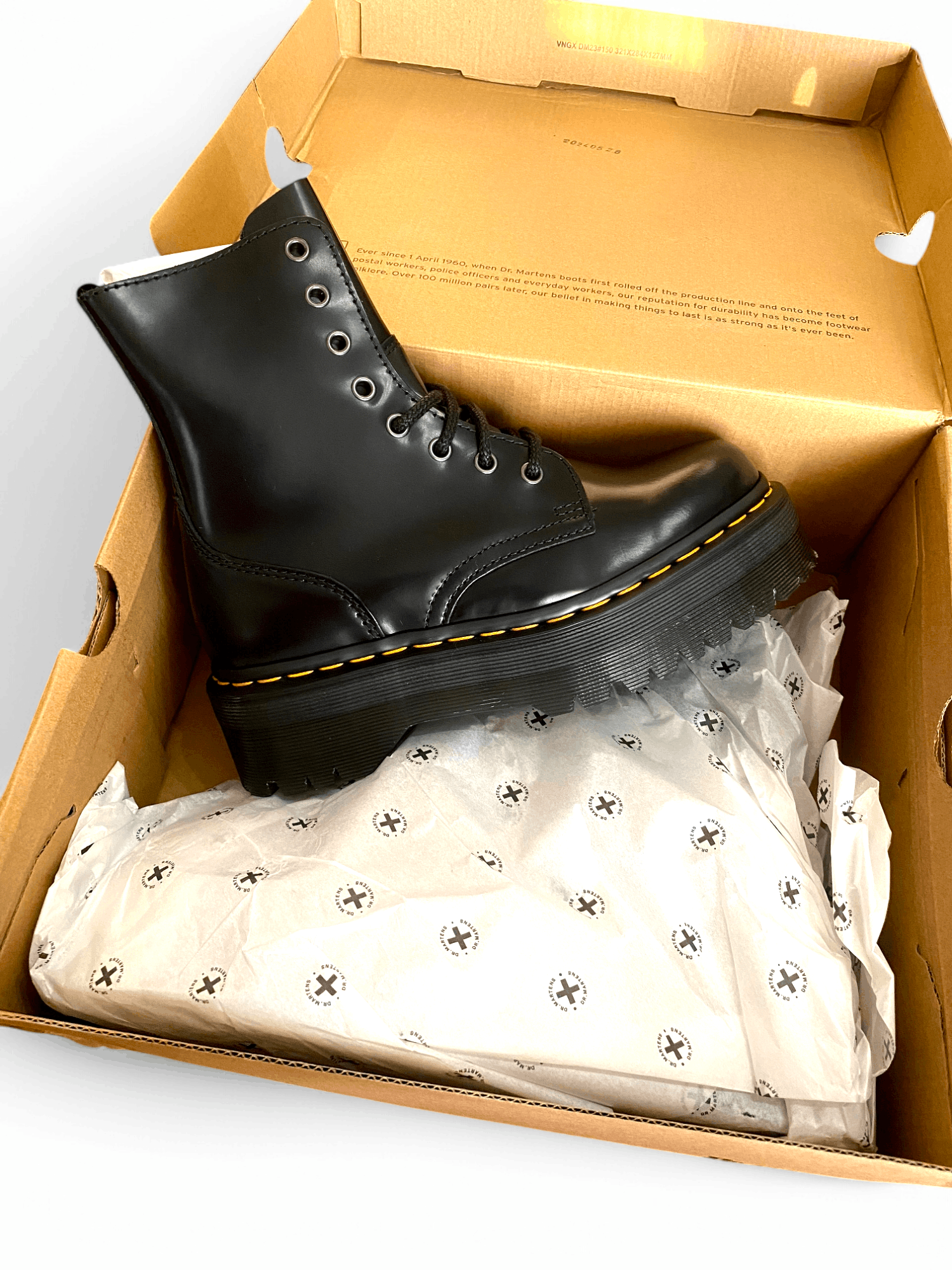 Dr. Martens Dr. Martens Jadon Platform Boots Size US 7 / IT 37 - 5 Thumbnail