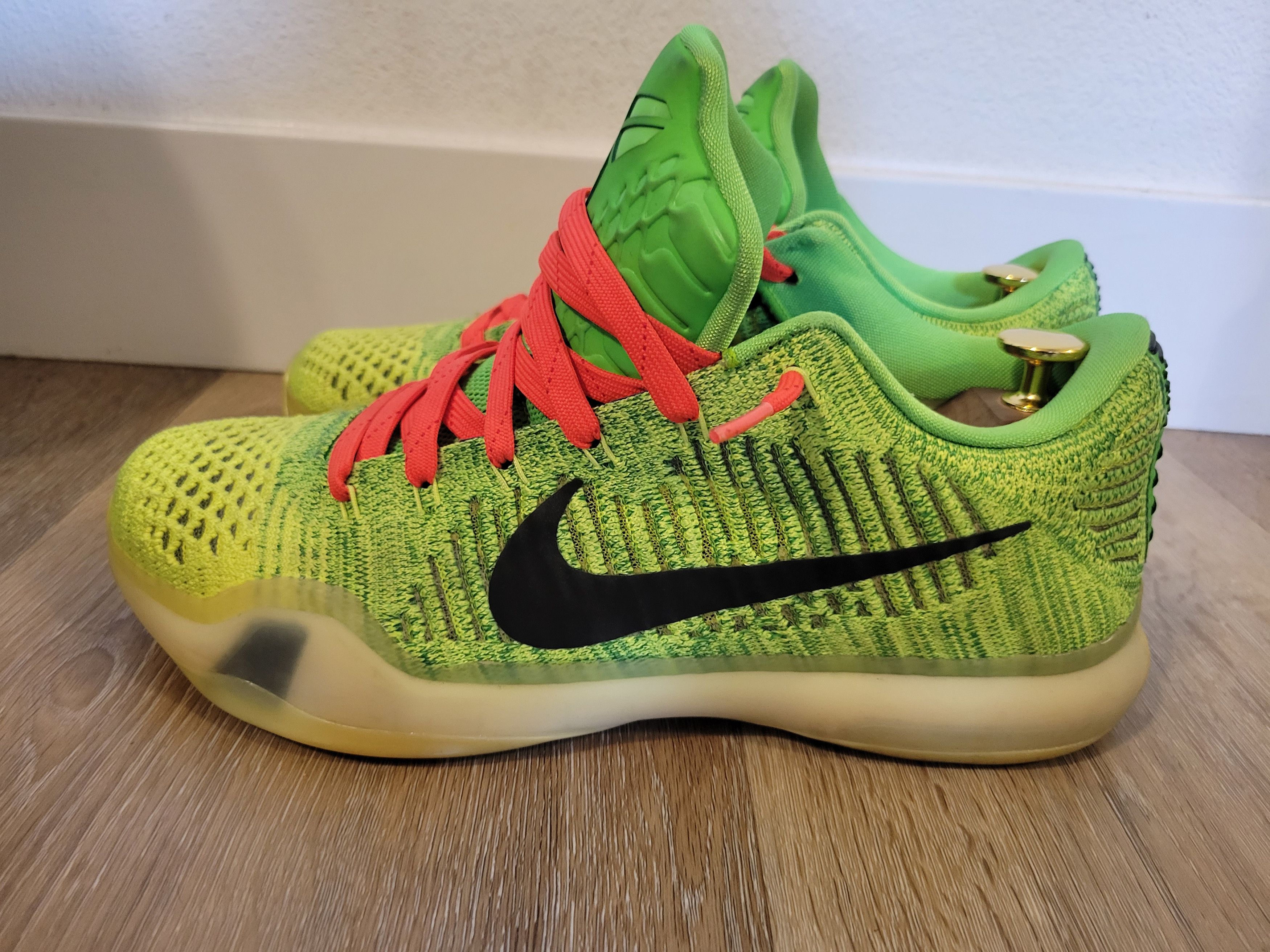 Nike Nike ID Kobe x "grinch" Size US 10 / EU 43 - 5 Thumbnail