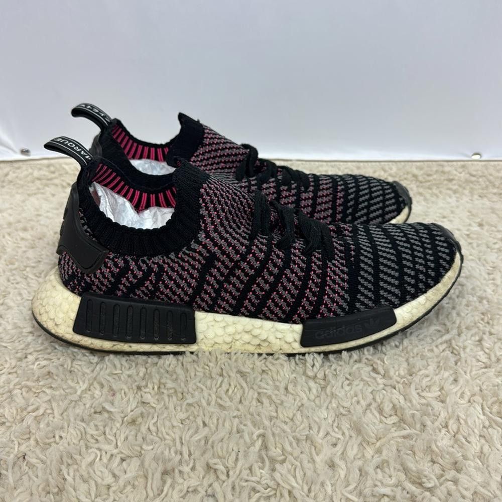 Adidas Adidas NMD R1 Black and Pink Sneakers Size 9 Men’s Size US 9 / EU 42 - 5 Thumbnail