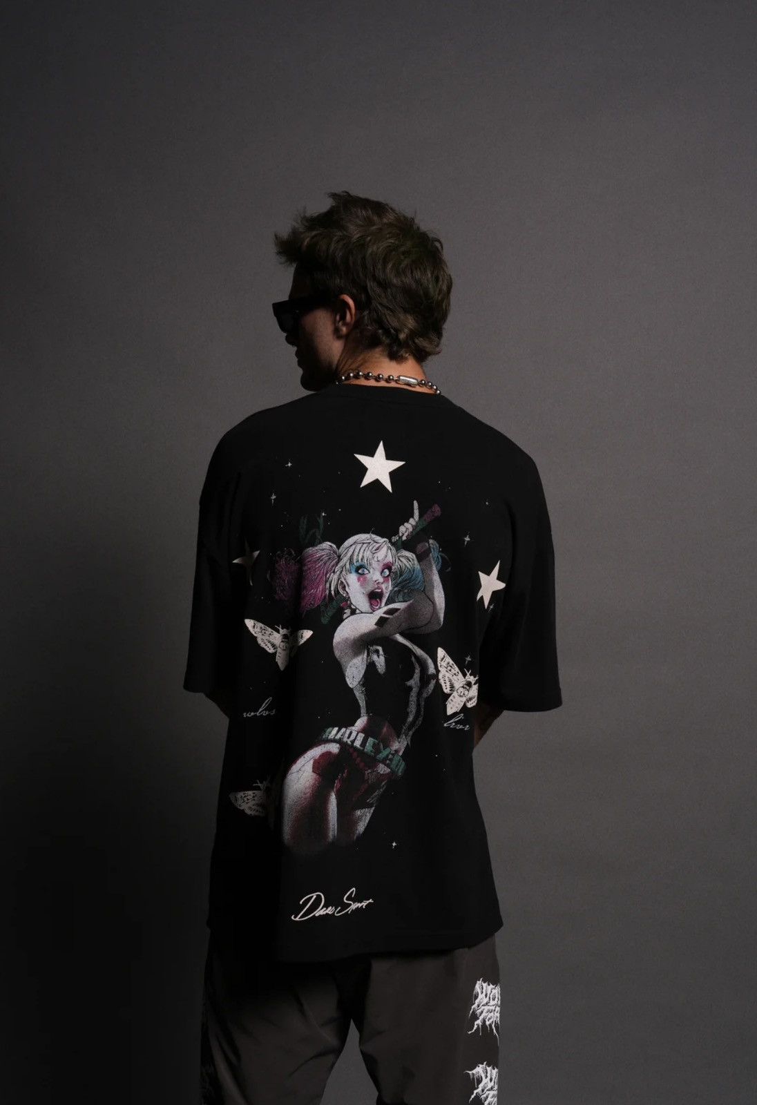 Darc Sport SHE'S A STAR UNISEX "PREMIUM" OVERSIZED TEE IN BLACK Size US XL / EU 56 / 4 - 4 Thumbnail
