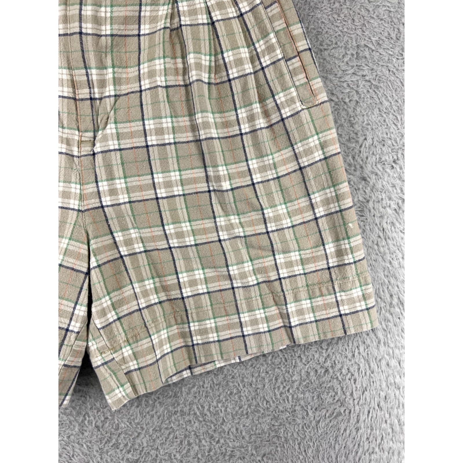 Vintage VINTAGE Ki Ko Mo Shorts Womens 13 Beige Plaid 100% Cotton Pleated Front Zip Fly Bermuda Shorts Women Beige Plaid Cotton 13" Size 34" / US 12 / IT 48 - 4 Thumbnail