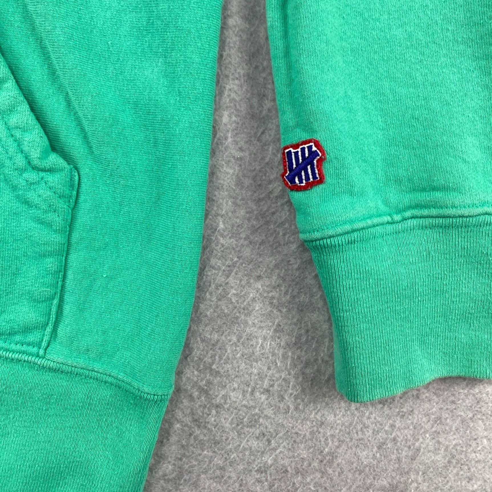 Undefeated Undefeated Hoodie Mens Medium Green Fleece Pullover Embroidered Logo Pockets Size US M / EU 48-50 / 2 - 5 Thumbnail