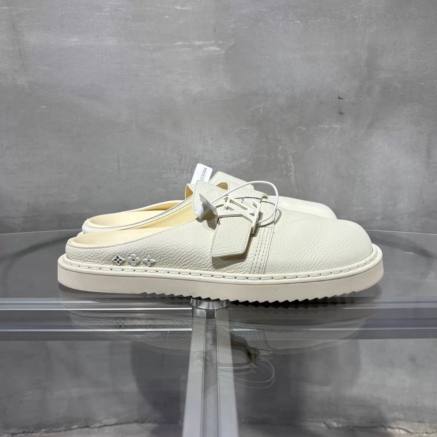 Louis Vuitton LV Easy white mule UK8 Size US 10.5 / IT 40.5 - 4 Thumbnail