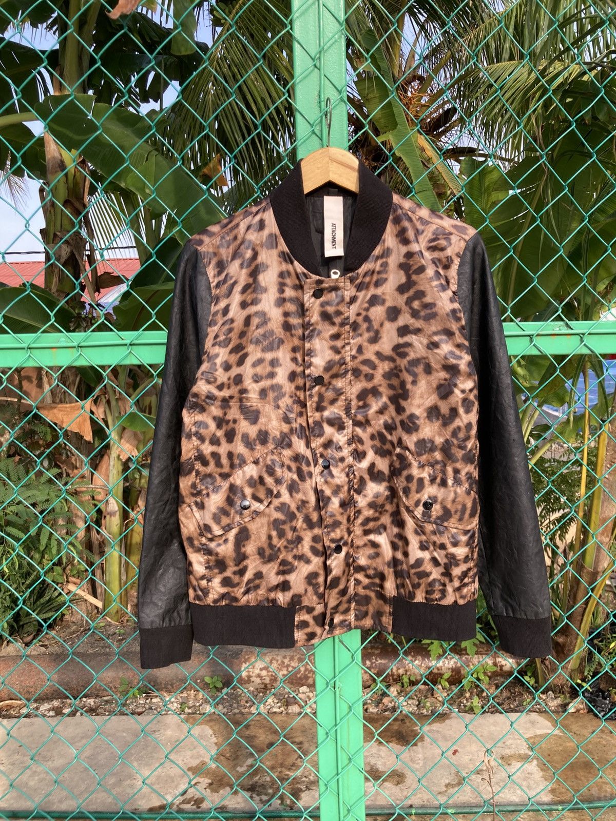 Kazuyuki Kumagai Attachment Kazuyuki Kumagai Leopard Print Leather Sleeves Bomber Jacket Size US M / EU 48-50 / 2 - 14 Thumbnail